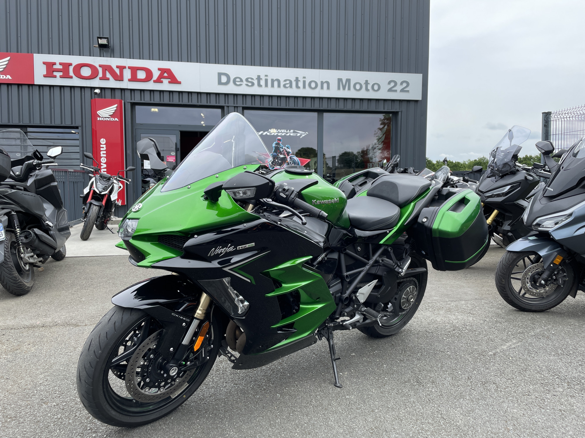 photo de KAWASAKI H2 SX 1000 occasion de couleur  en vente à Tregueux n°2