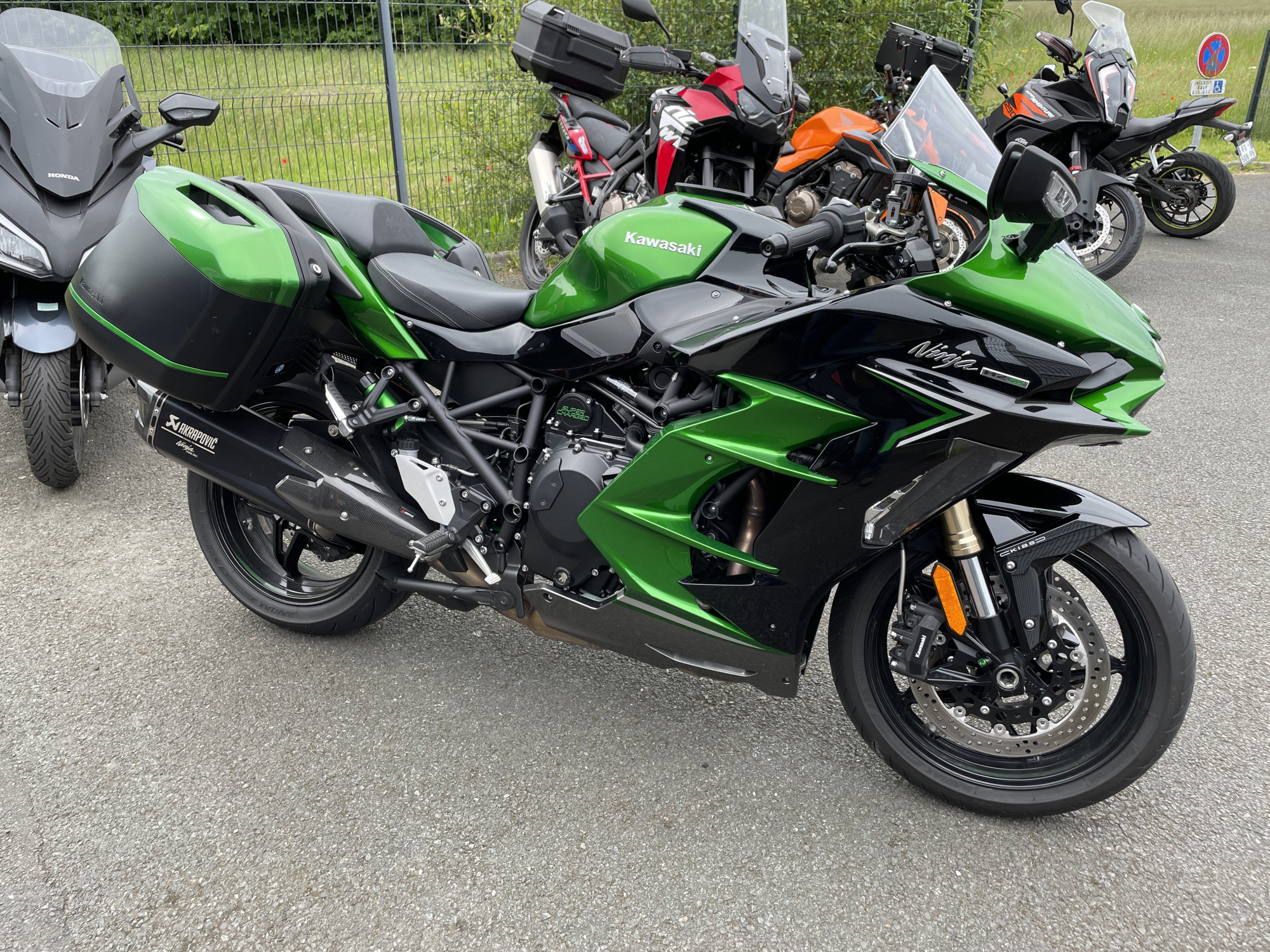 photo de KAWASAKI H2 SX 1000 occasion de couleur  en vente à Tregueux n°1