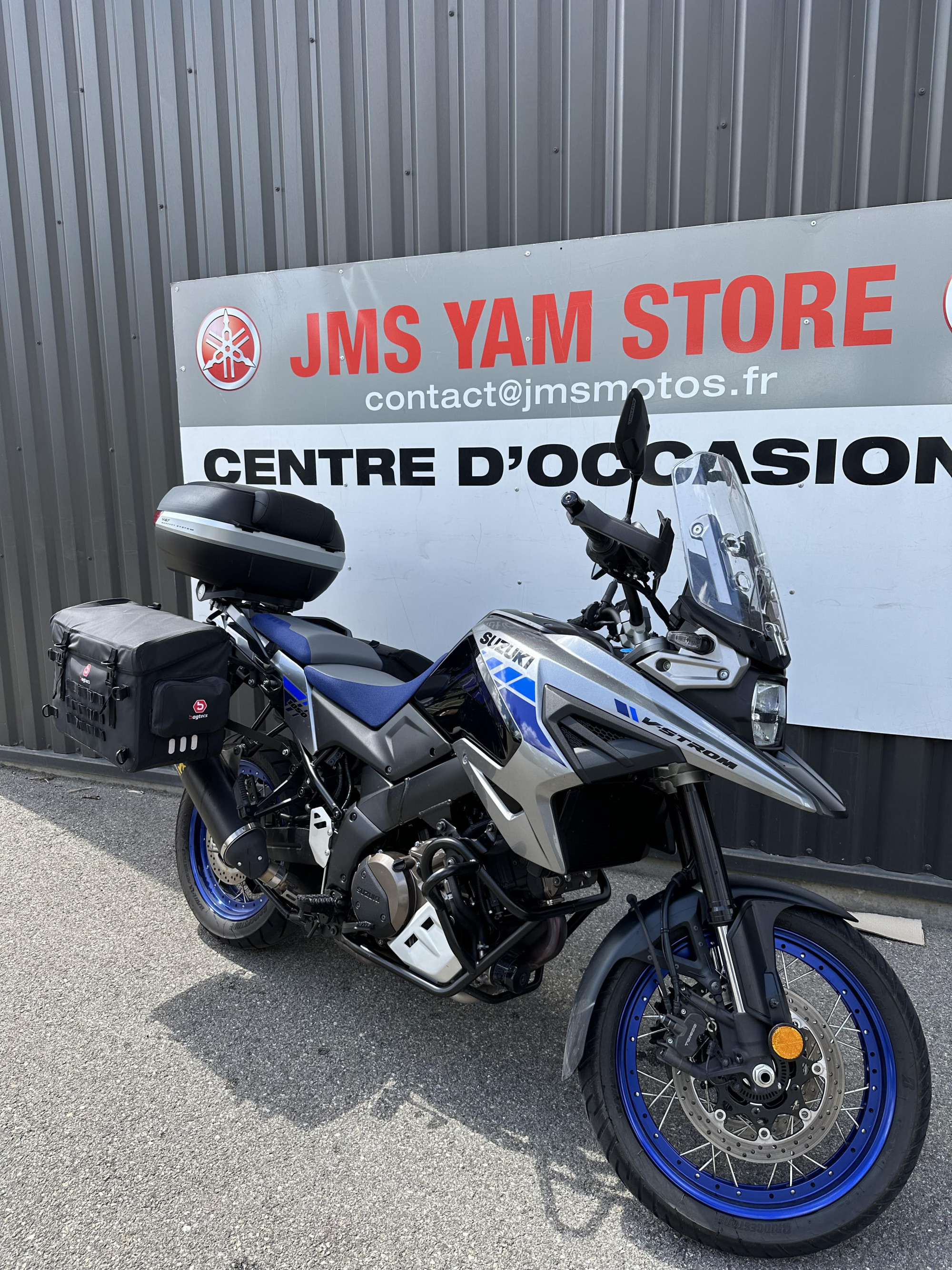 photo de SUZUKI DL 1050 V-STROM 1050 occasion de couleur  en vente   Avignon