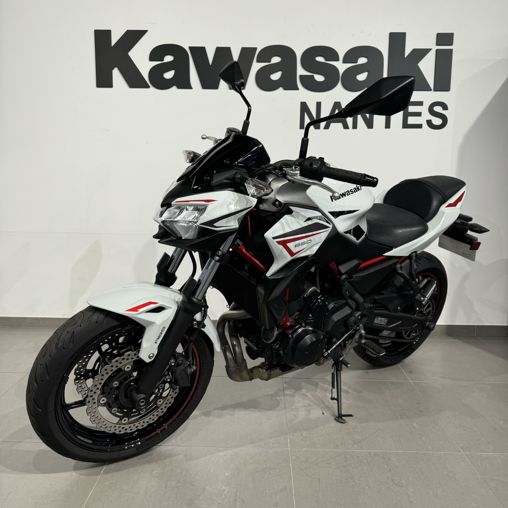 photo de KAWASAKI Z 650 (47.5CV) 650 occasion de couleur  en vente à Orvault n°2