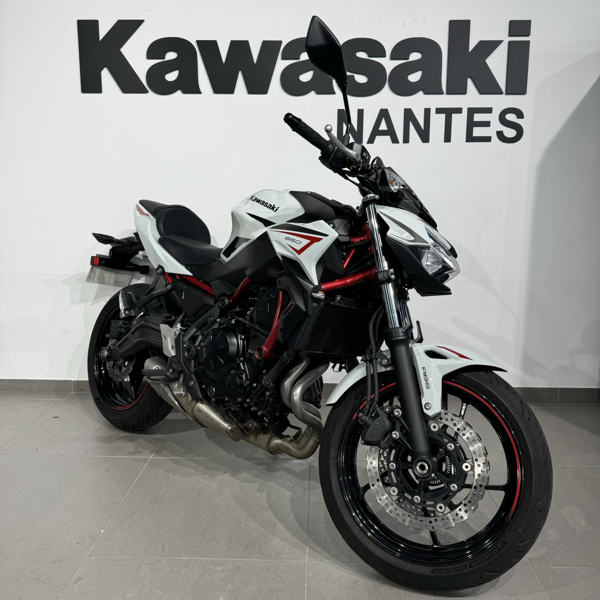 photo de KAWASAKI Z 650 (47.5CV) 650 occasion de couleur  en vente à Orvault n°1