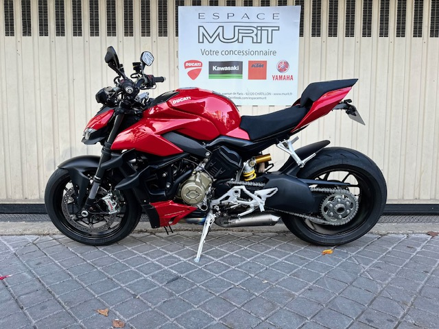 photo de DUCATI STREEFIGHTER V4 1103 occasion de couleur  en vente à Chatillon n°2