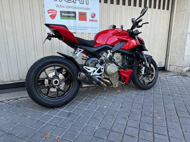 photo de DUCATI STREEFIGHTER V4 1103 occasion de couleur  en vente à Chatillon n°1