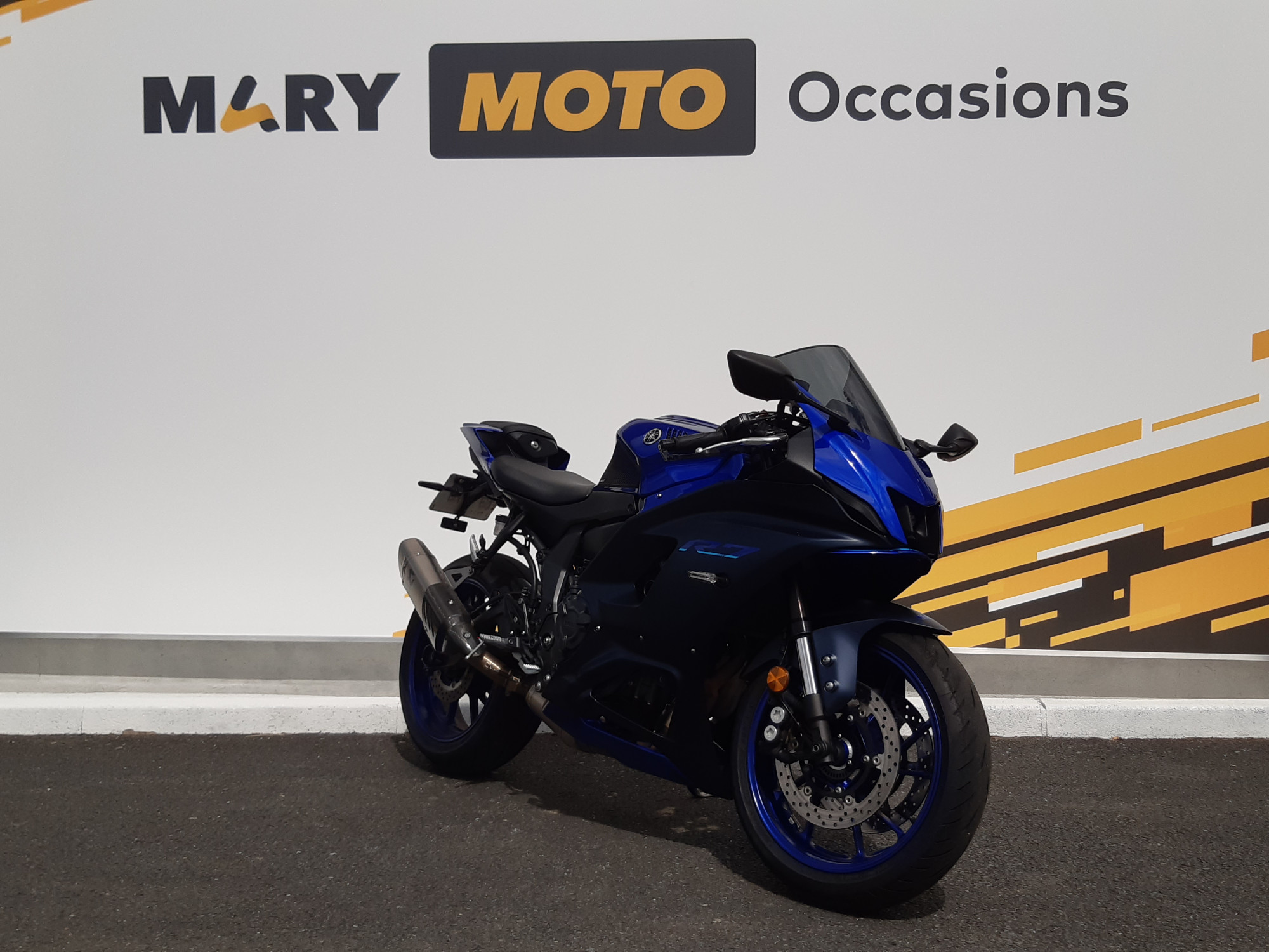 photo de YAMAHA YZF-R7 700 occasion de couleur  en vente à Bieville Beuville n°2