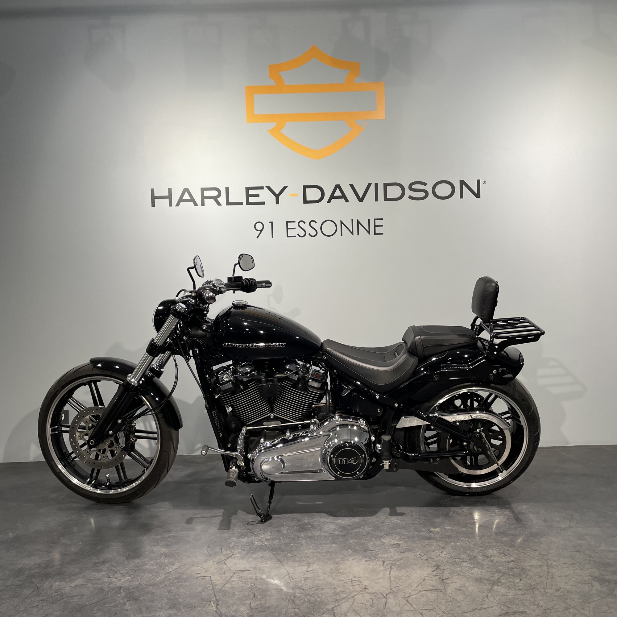 photo de HARLEY DAVIDSON SOFTAIL BREAKOUT 1868 1868 occasion de couleur  en vente à Ballainvilliers n°1