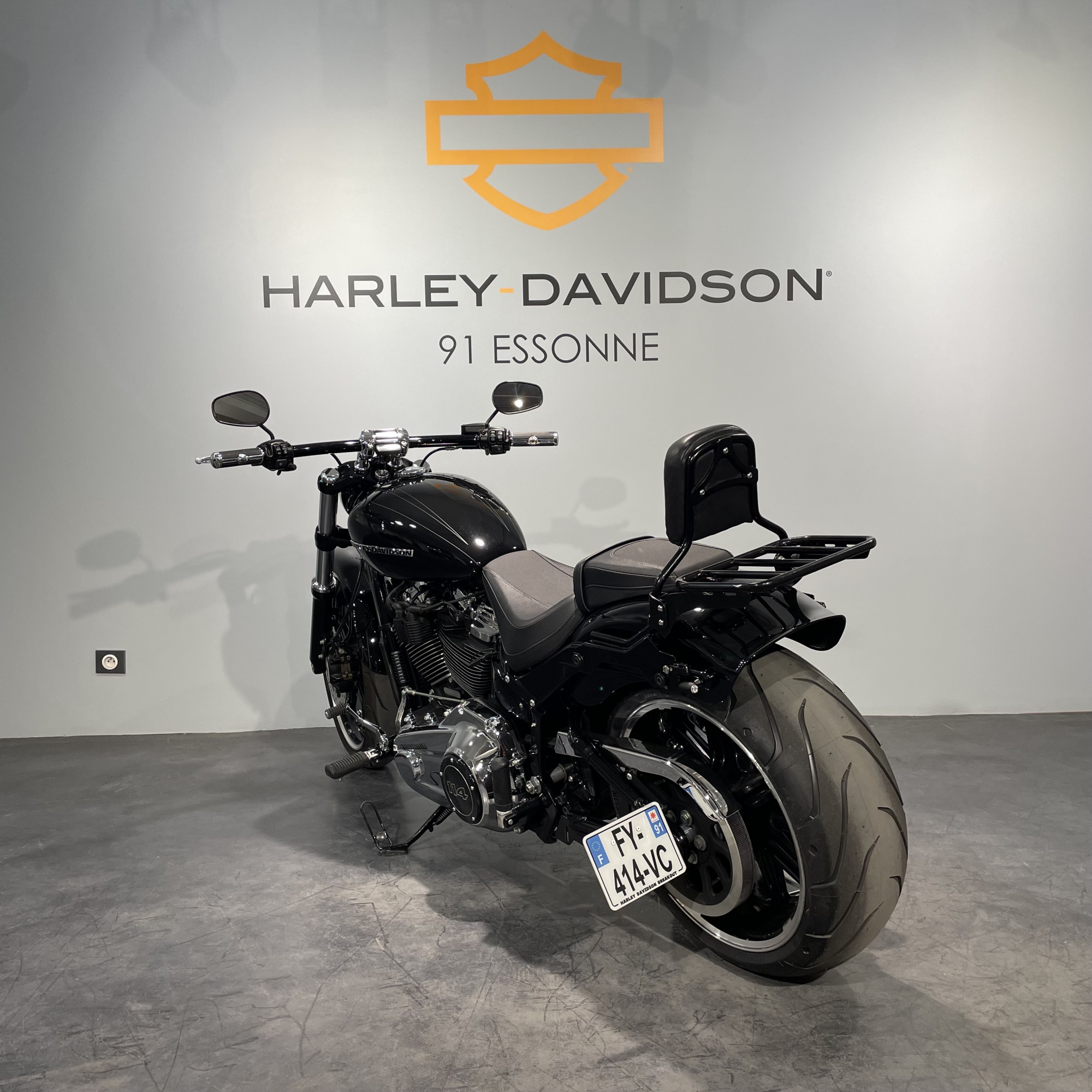 photo de HARLEY DAVIDSON SOFTAIL BREAKOUT 1868 1868 occasion de couleur  en vente à Ballainvilliers n°2