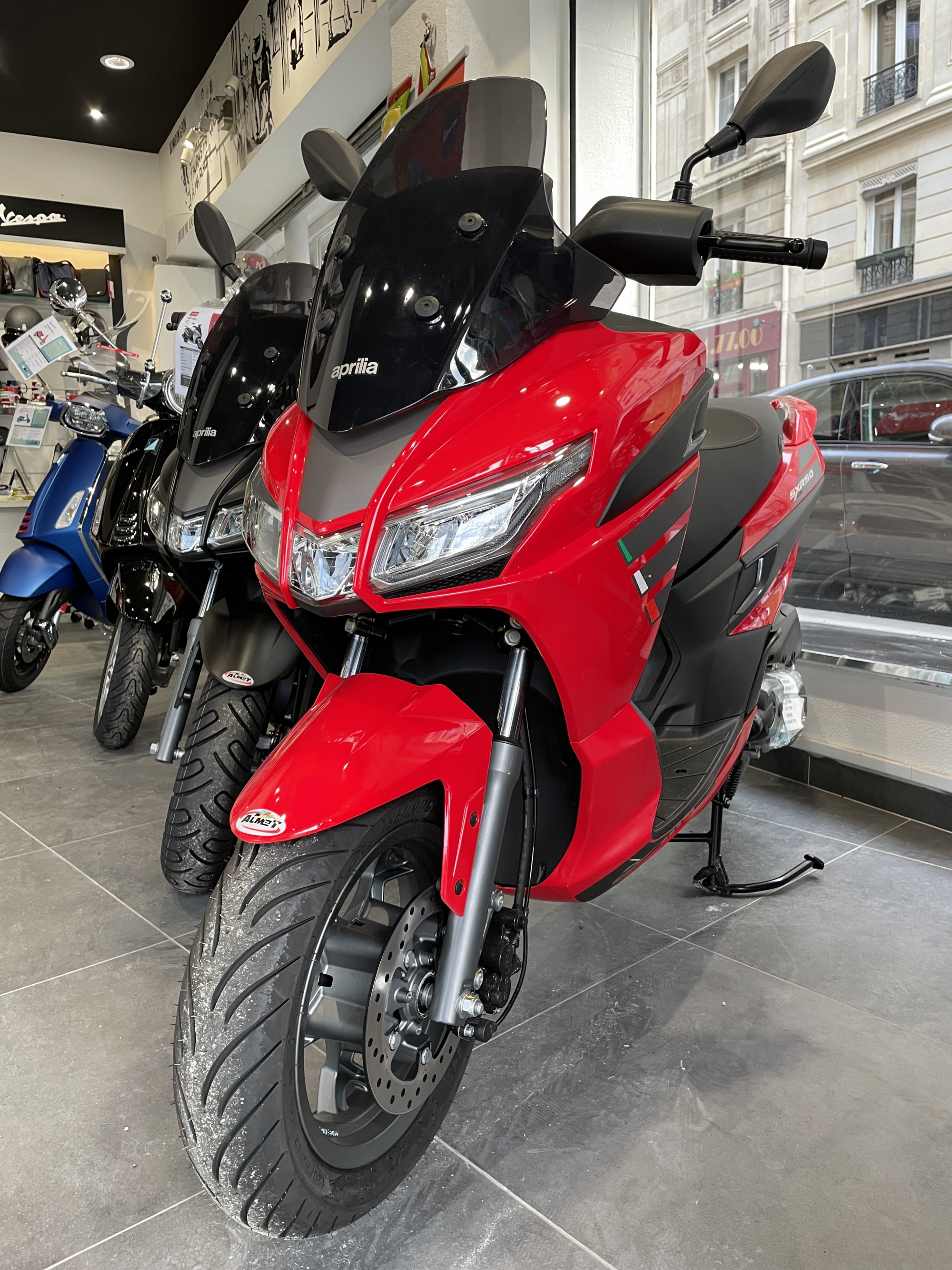 photo de PIAGGIO SXR 50 occasion de couleur  en vente à Paris 12 n°1