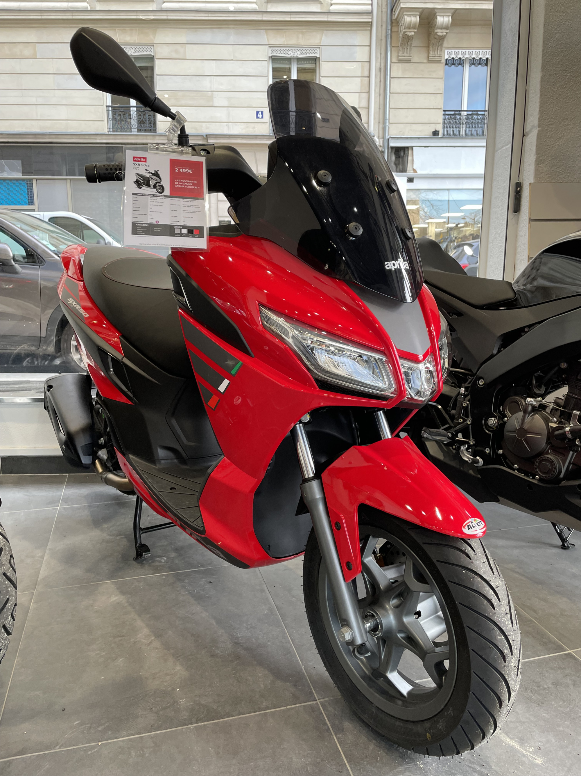 photo de PIAGGIO SXR 50 occasion de couleur  en vente à Paris 12 n°3