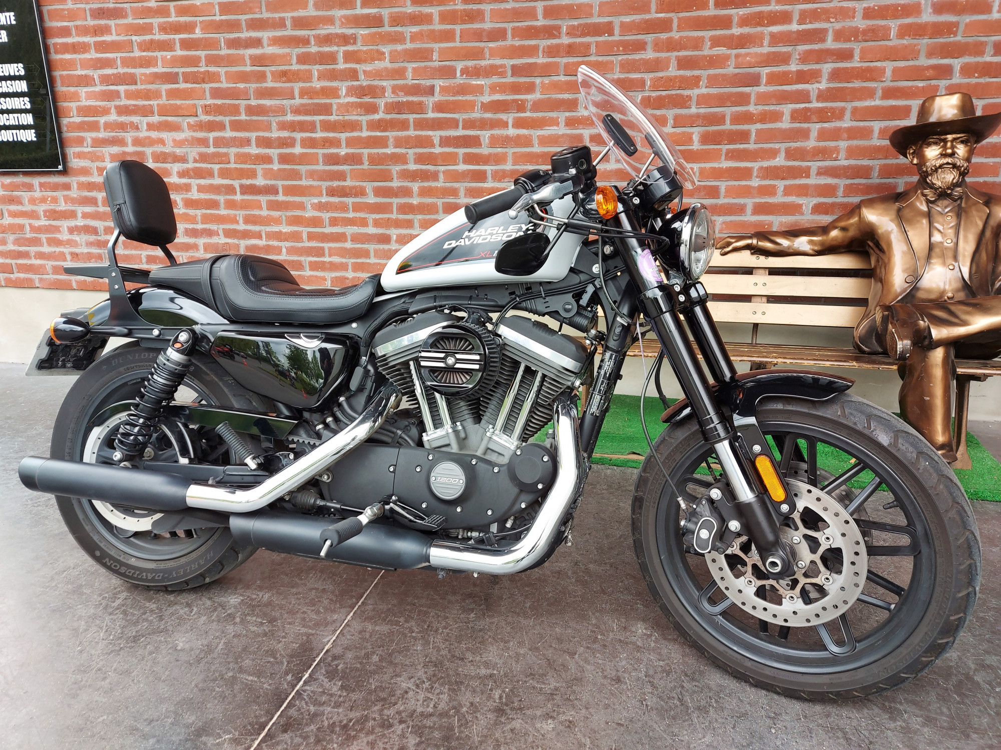 photo de HARLEY DAVIDSON SPORTSTER ROADSTER 1200 1200 occasion de couleur  en vente à Villiers Sur Marne n°2