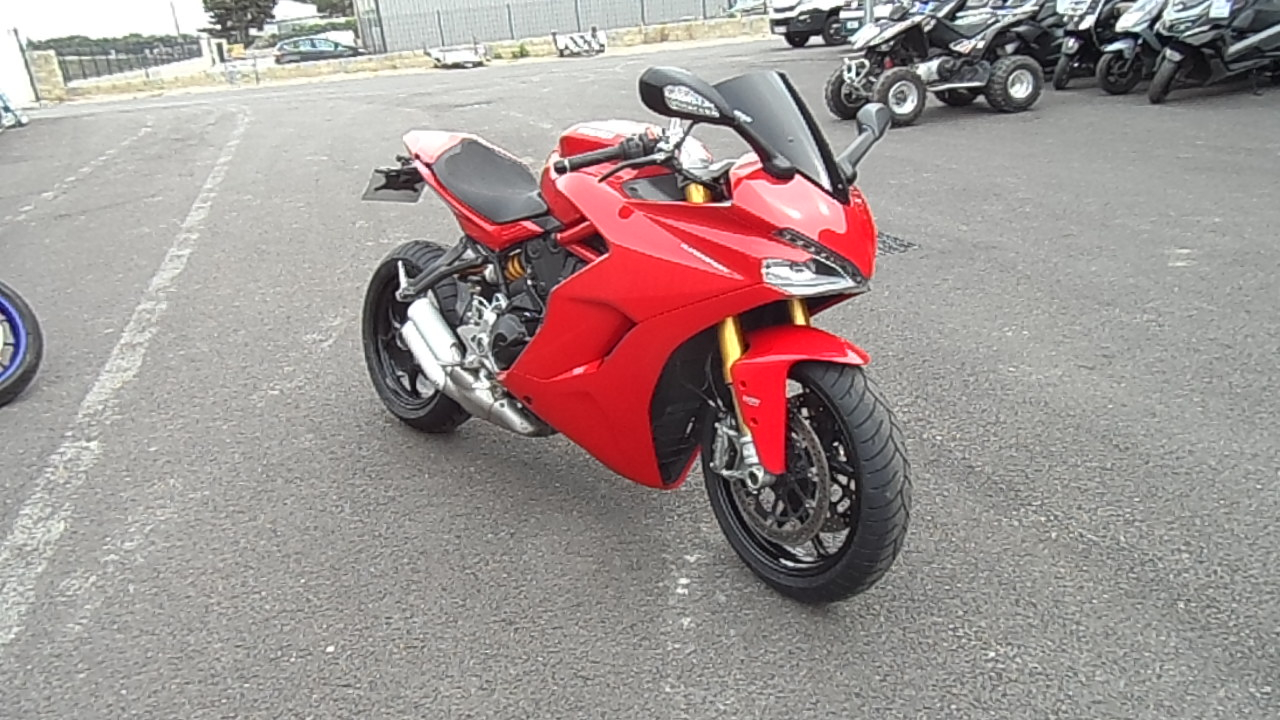 photo de DUCATI SUPERSPORT 939S 939 occasion de couleur  en vente à Arles n°2