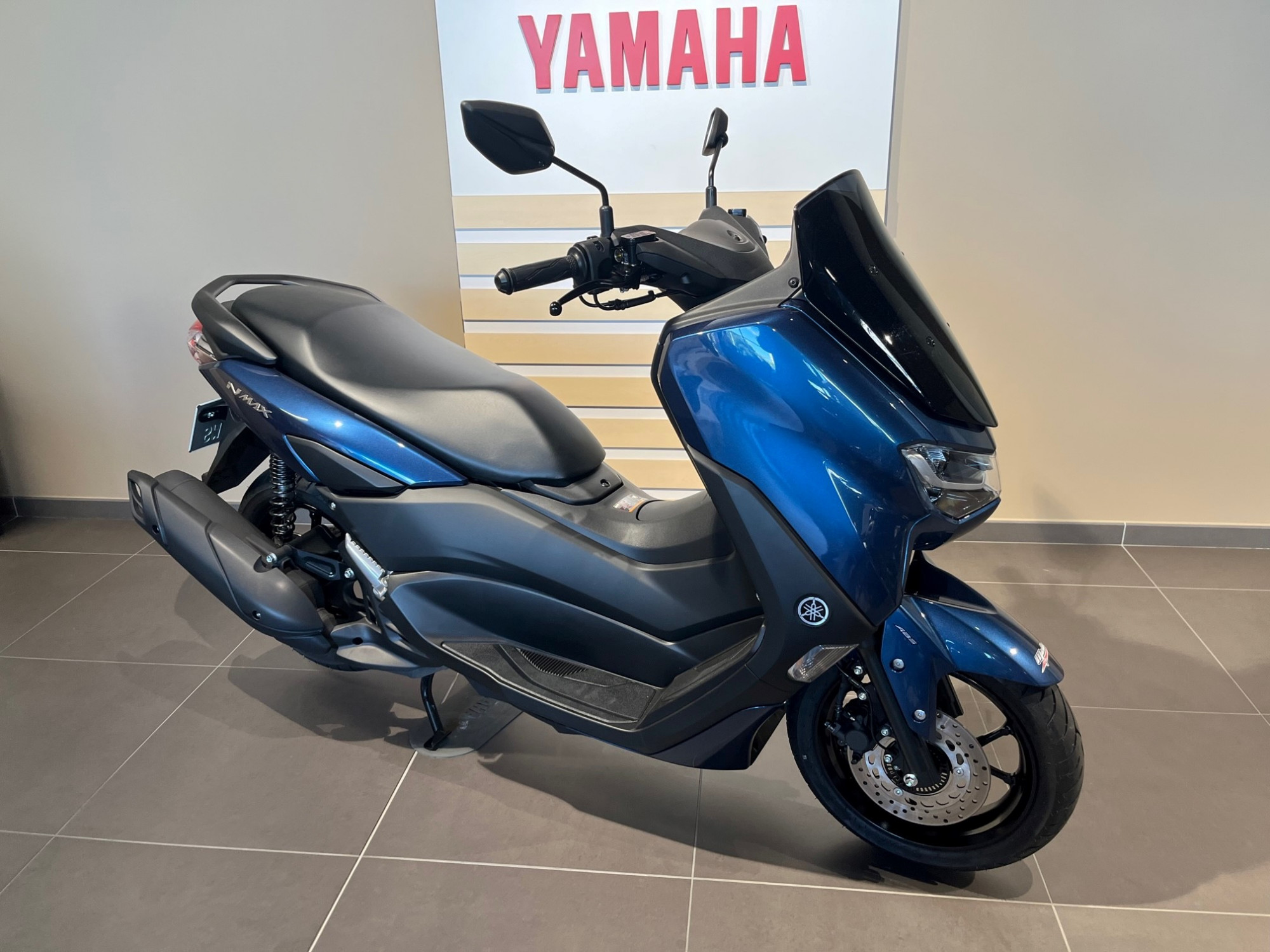 photo de YAMAHA NMAX 125 125 occasion de couleur  en vente à Besancon n°2