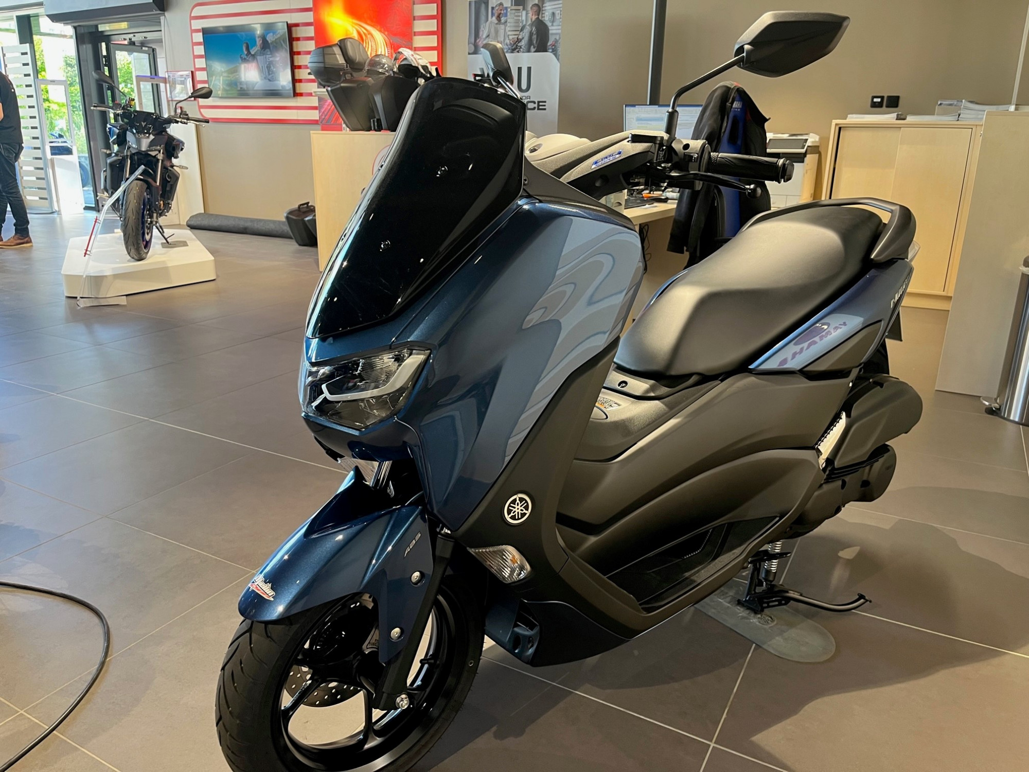 photo de YAMAHA NMAX 125 125 occasion de couleur  en vente à Besancon n°3