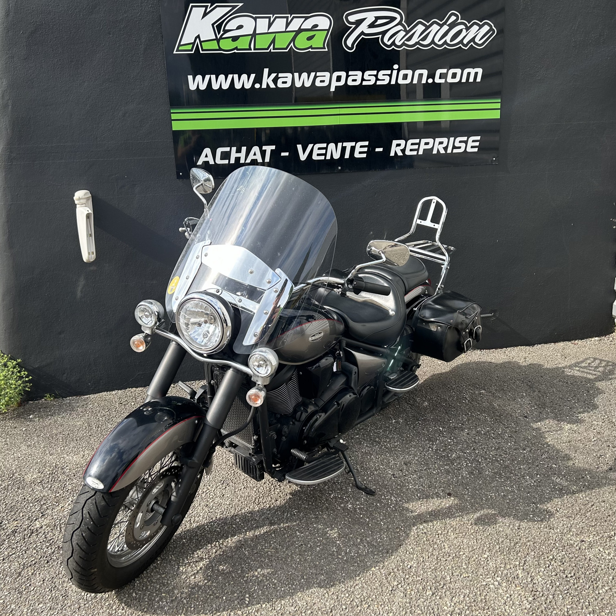 photo de KAWASAKI VN 900 occasion de couleur  en vente à Ales n°2