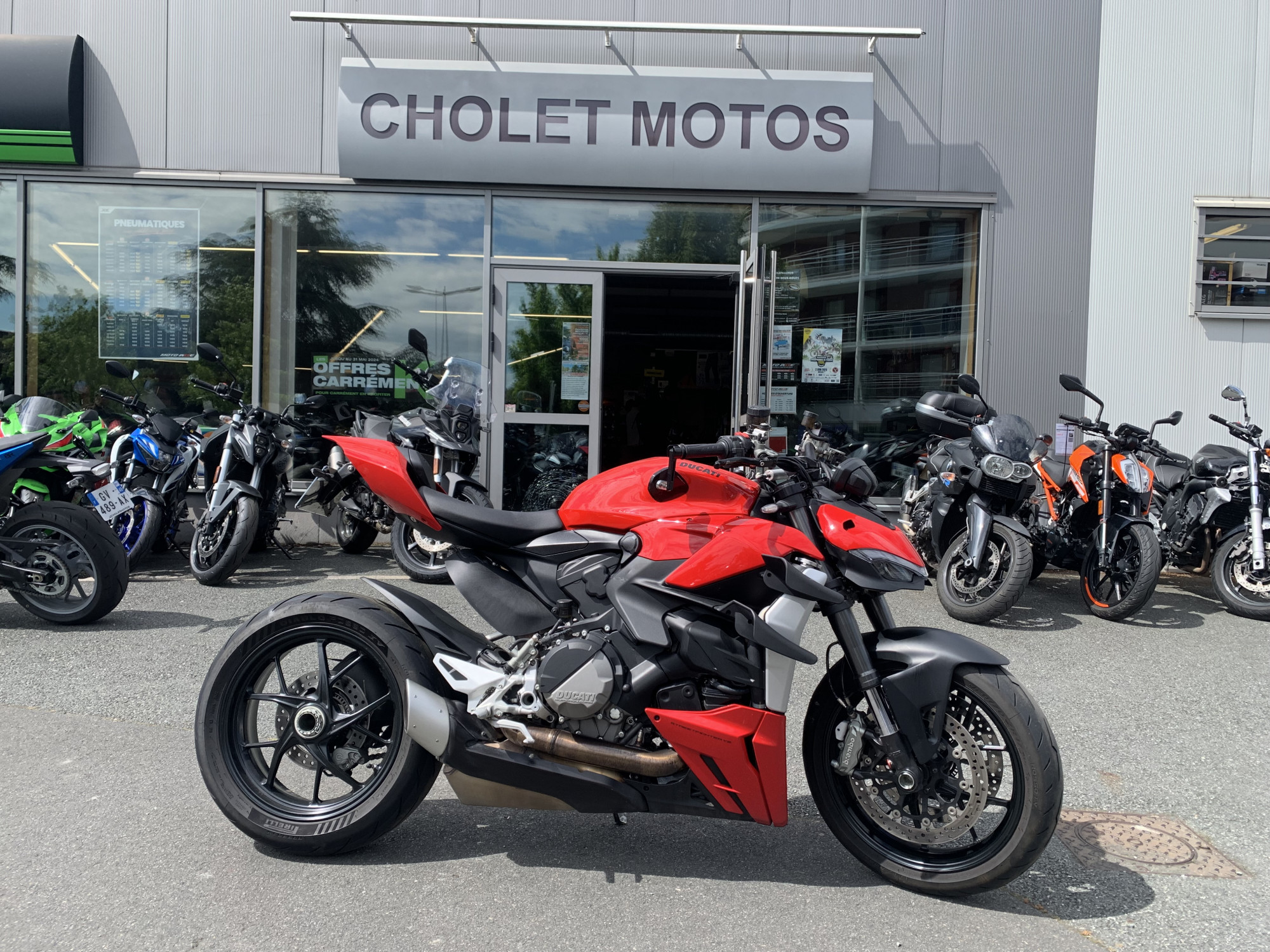 photo de DUCATI STREETFIGHTER 848 occasion de couleur  en vente à Cholet n°2