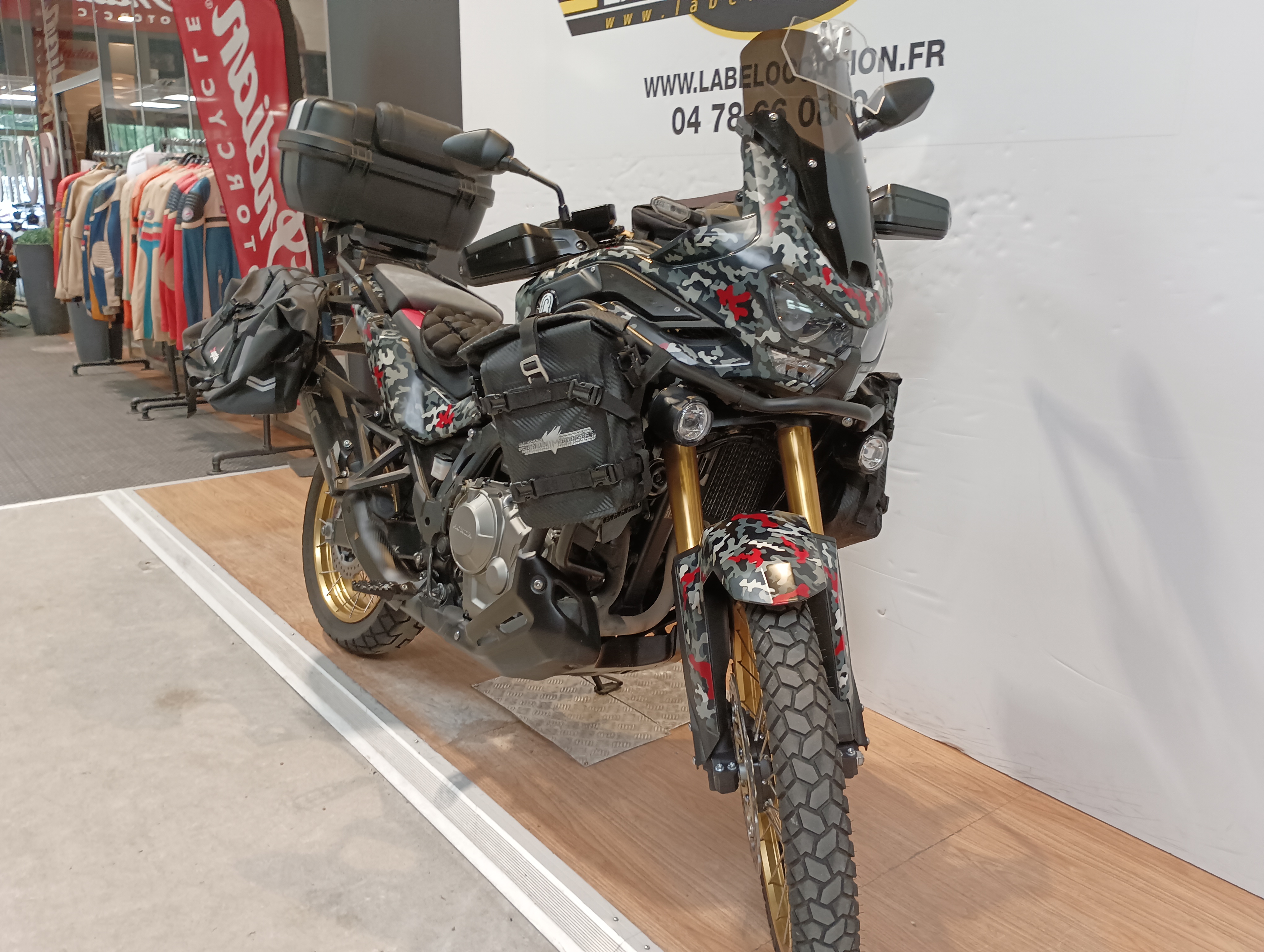 photo de HONDA CRF 1100 AFRICA TWIN ADVENTURE S 1100 occasion de couleur  en vente à Limonest n°3