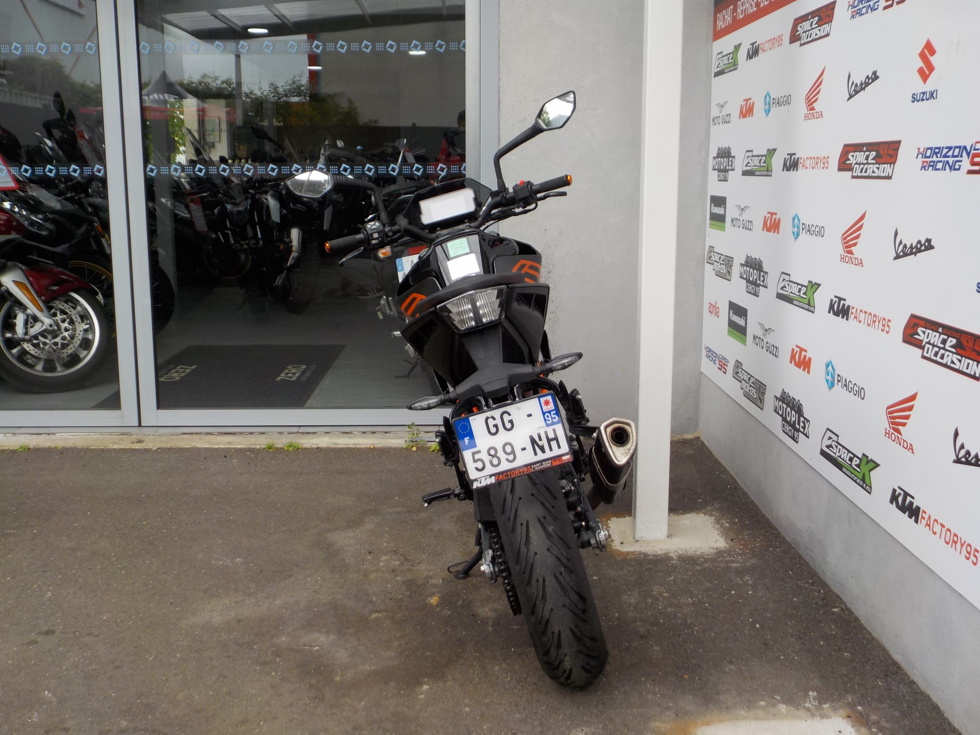 photo de KTM 125 DUKE ABS 125 occasion de couleur  en vente à St Ouen L Aumone n°2