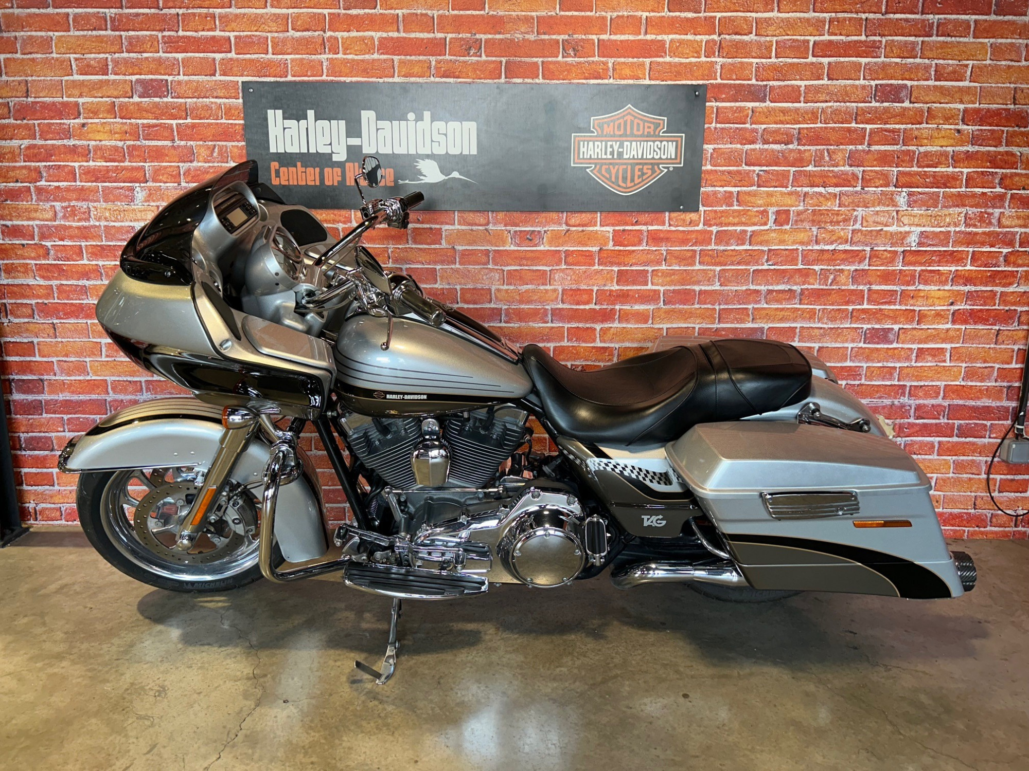 photo de HARLEY DAVIDSON TOURING ROAD GLIDE 1800 CVO 1800 occasion de couleur  en vente à Fegersheim n°2