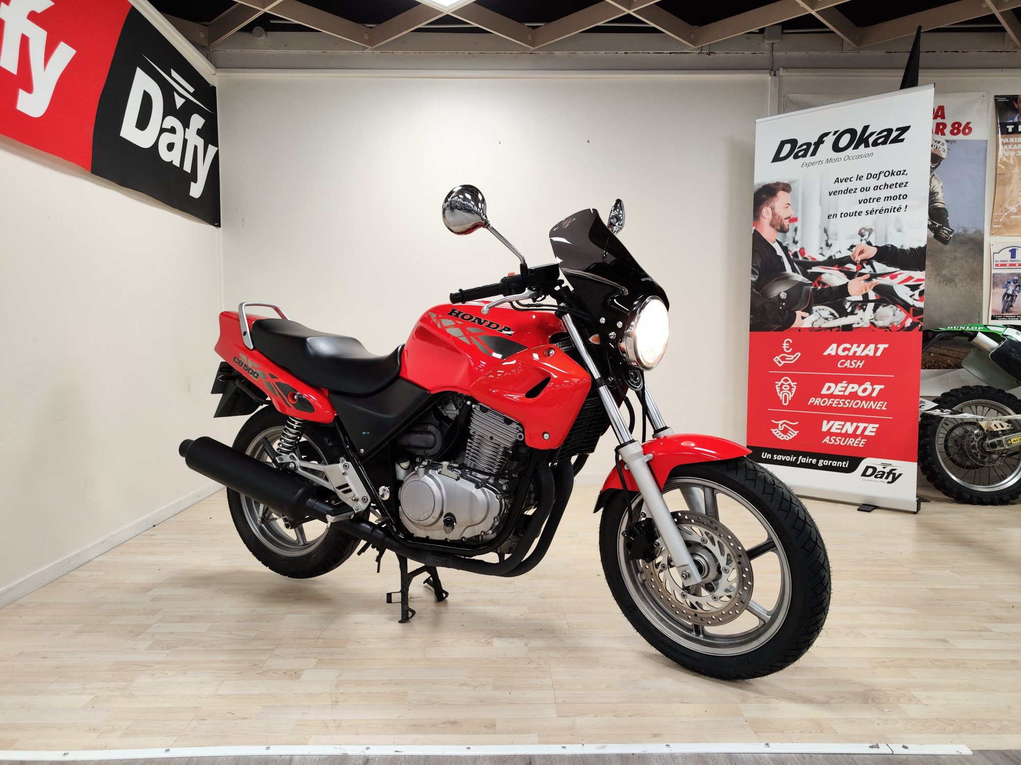 photo de HONDA CB 500 occasion de couleur  en vente   Champniers