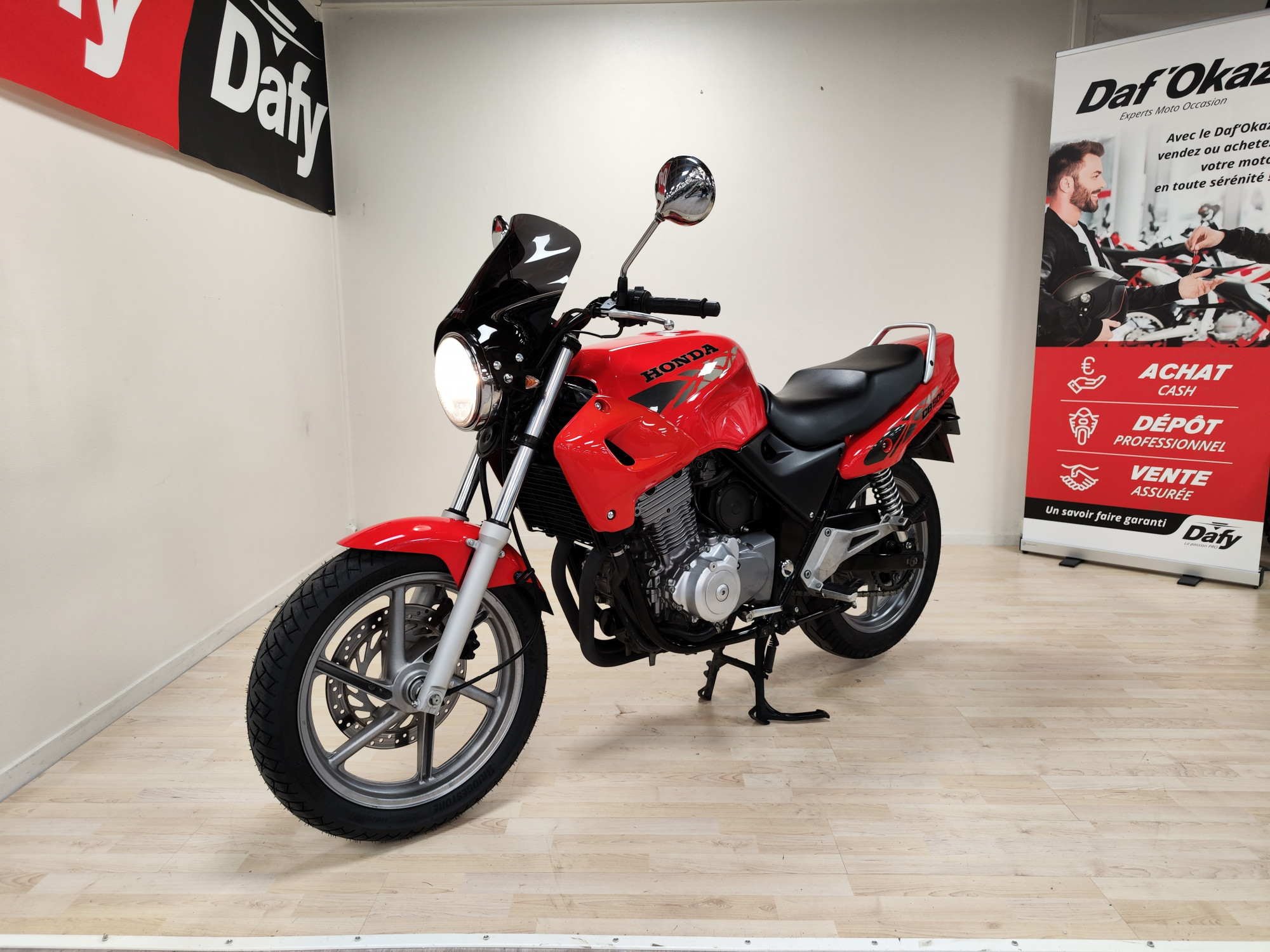 photo de HONDA CB 500 occasion de couleur  en vente à Champniers n°2