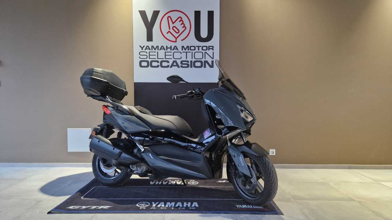 photo de YAMAHA XMAX 300 TECH MAX 300 occasion de couleur  en vente à Deville Les Rouen n°2