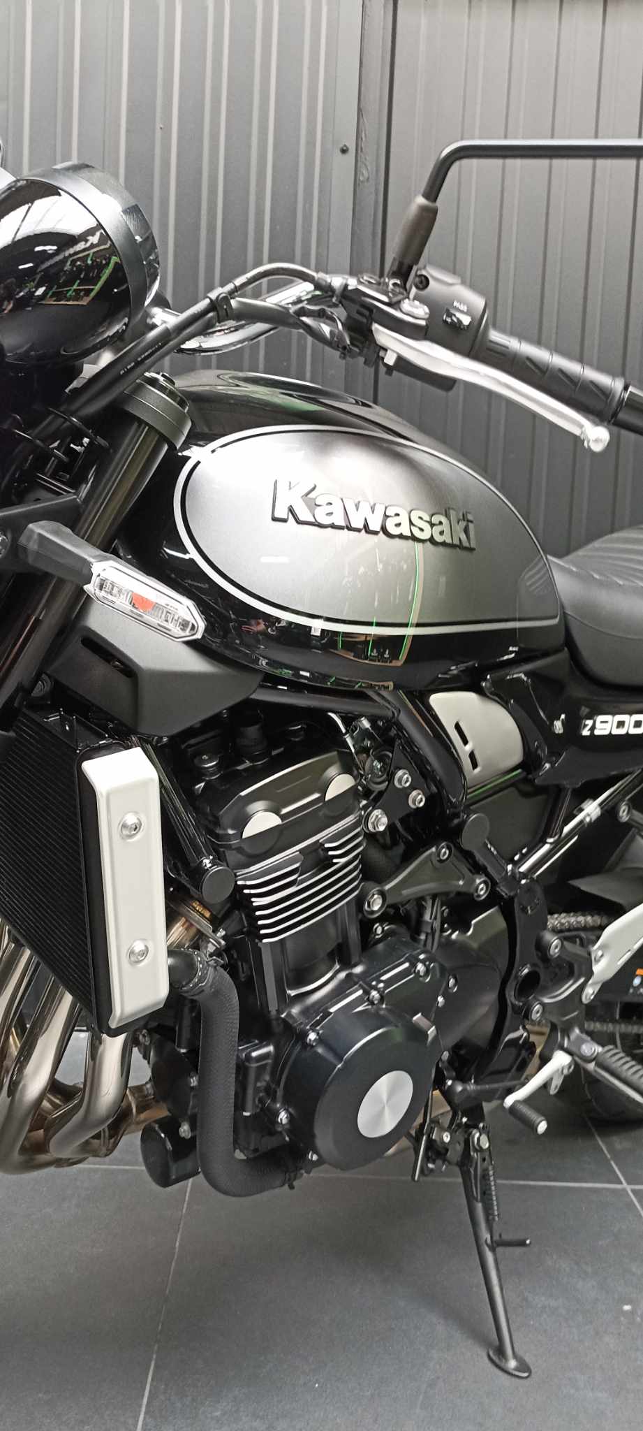 photo de KAWASAKI Z900 RS 900 occasion de couleur  en vente à St Thibault Des Vignes n°1