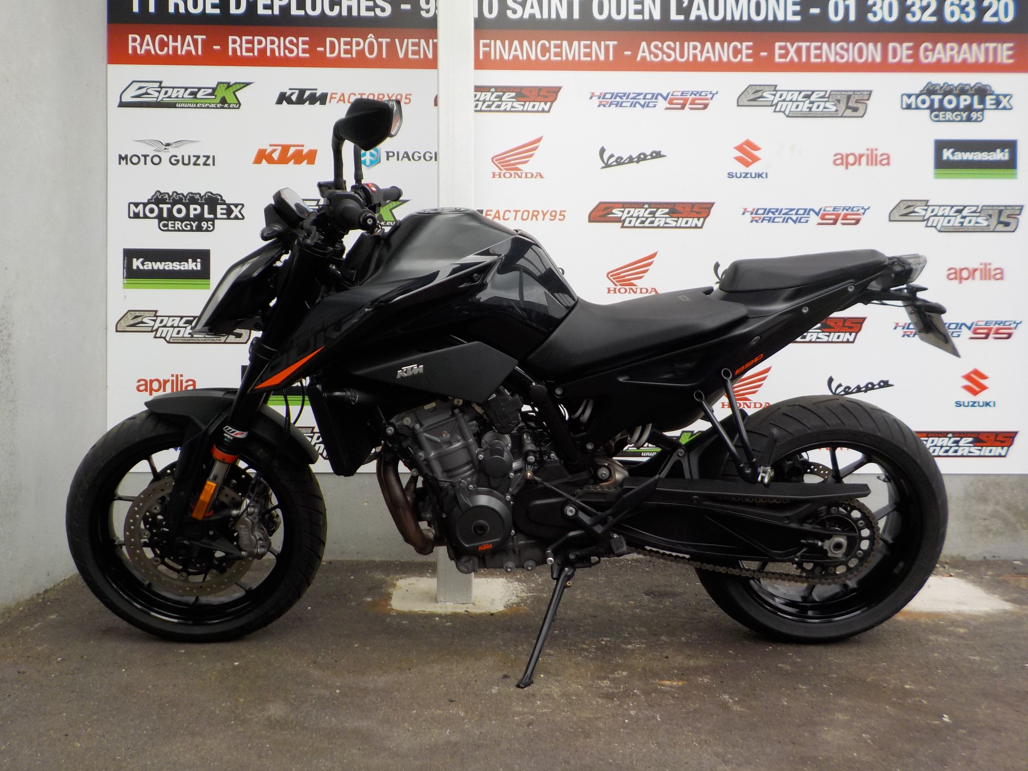 photo de KTM 890 DUKE L 'FULL' OU A2 890 occasion de couleur  en vente à St Ouen L Aumone n°3