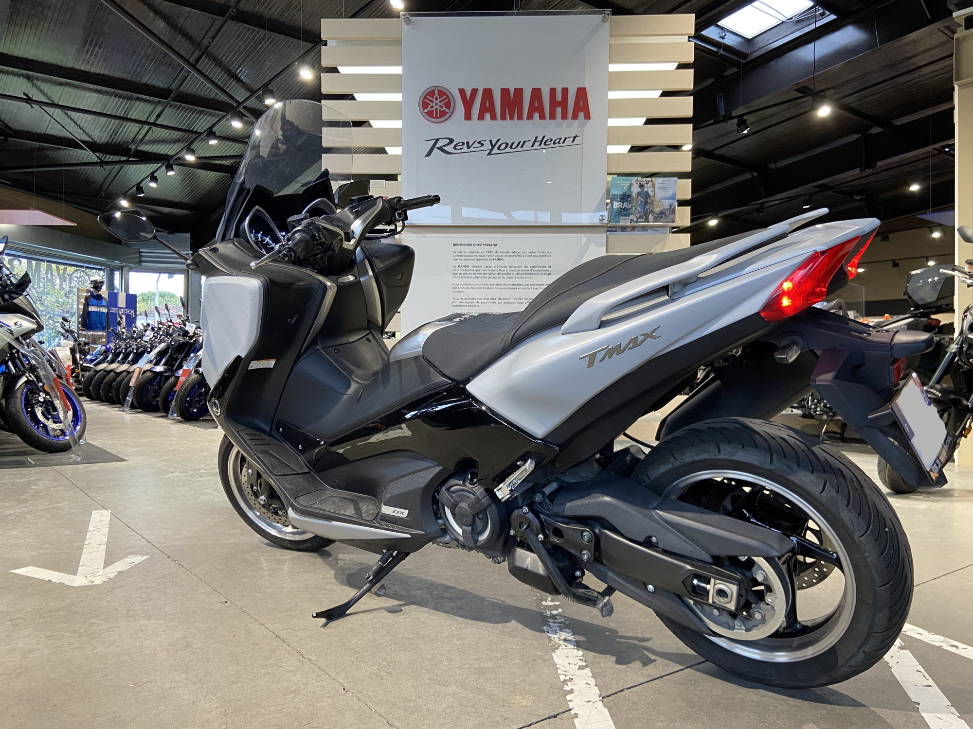 photo de YAMAHA TMAX 530 DX 530 occasion de couleur  en vente à Toulouse n°3