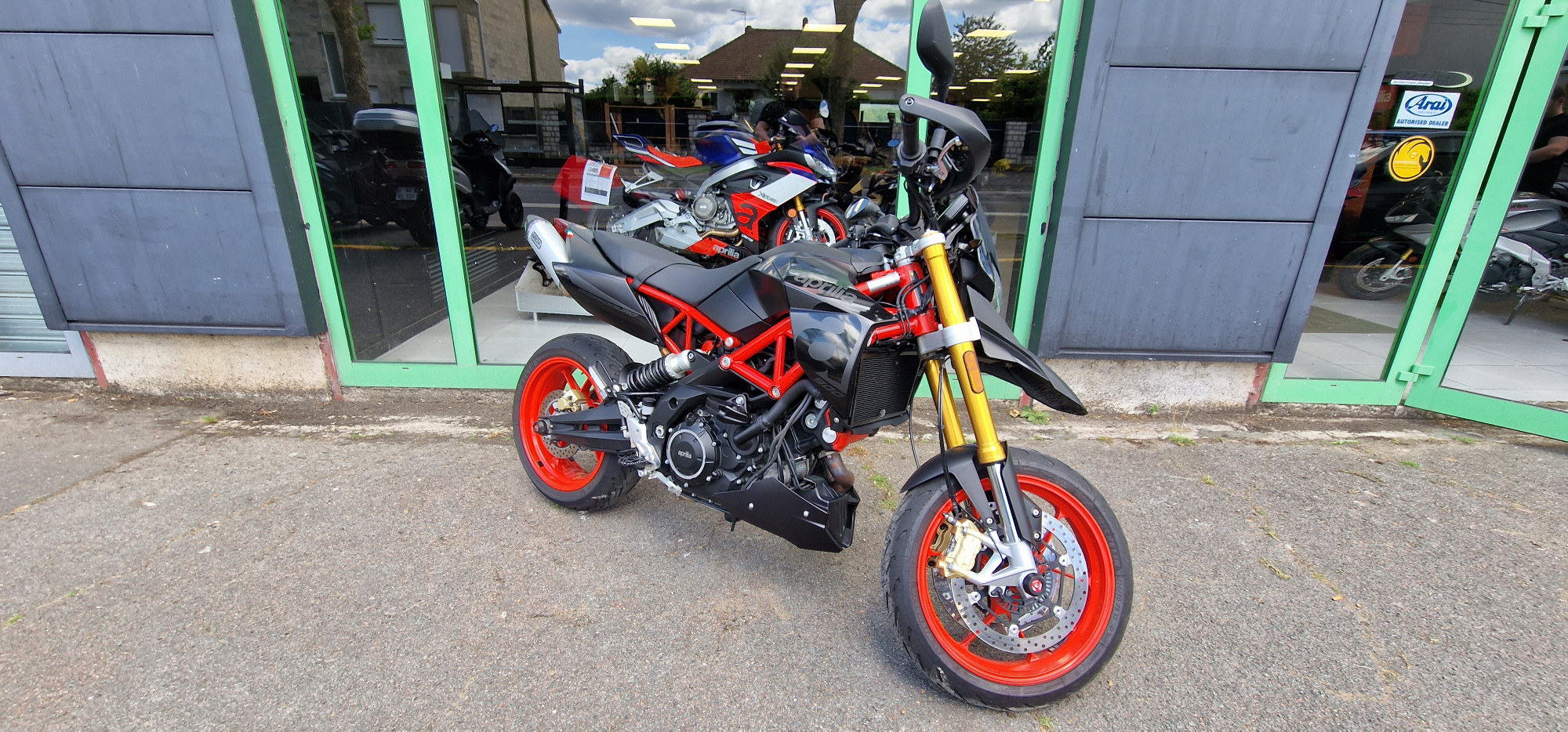 photo de APRILIA DORSODURO 900 ABS 900 occasion de couleur  en vente à Melun n°3