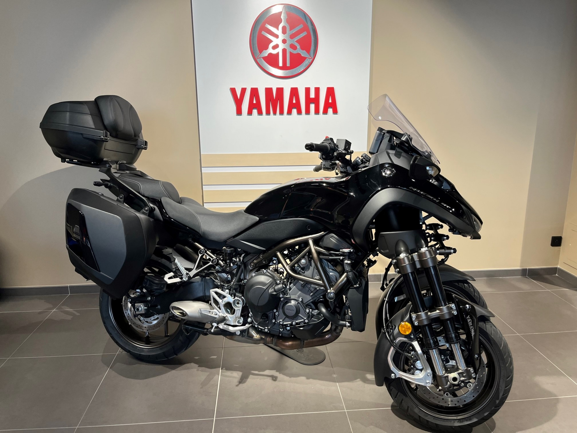 photo de YAMAHA NIKEN 850 GT 890 occasion de couleur  en vente à Besancon n°3