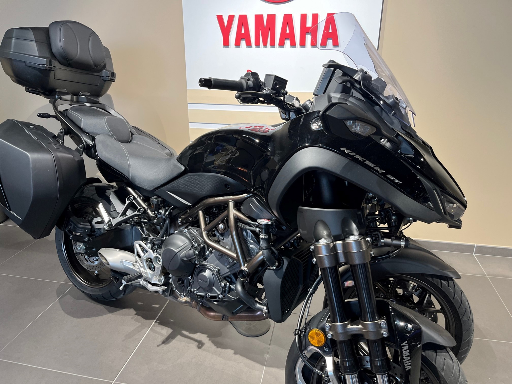 photo de YAMAHA NIKEN 850 GT 890 occasion de couleur  en vente   Besancon