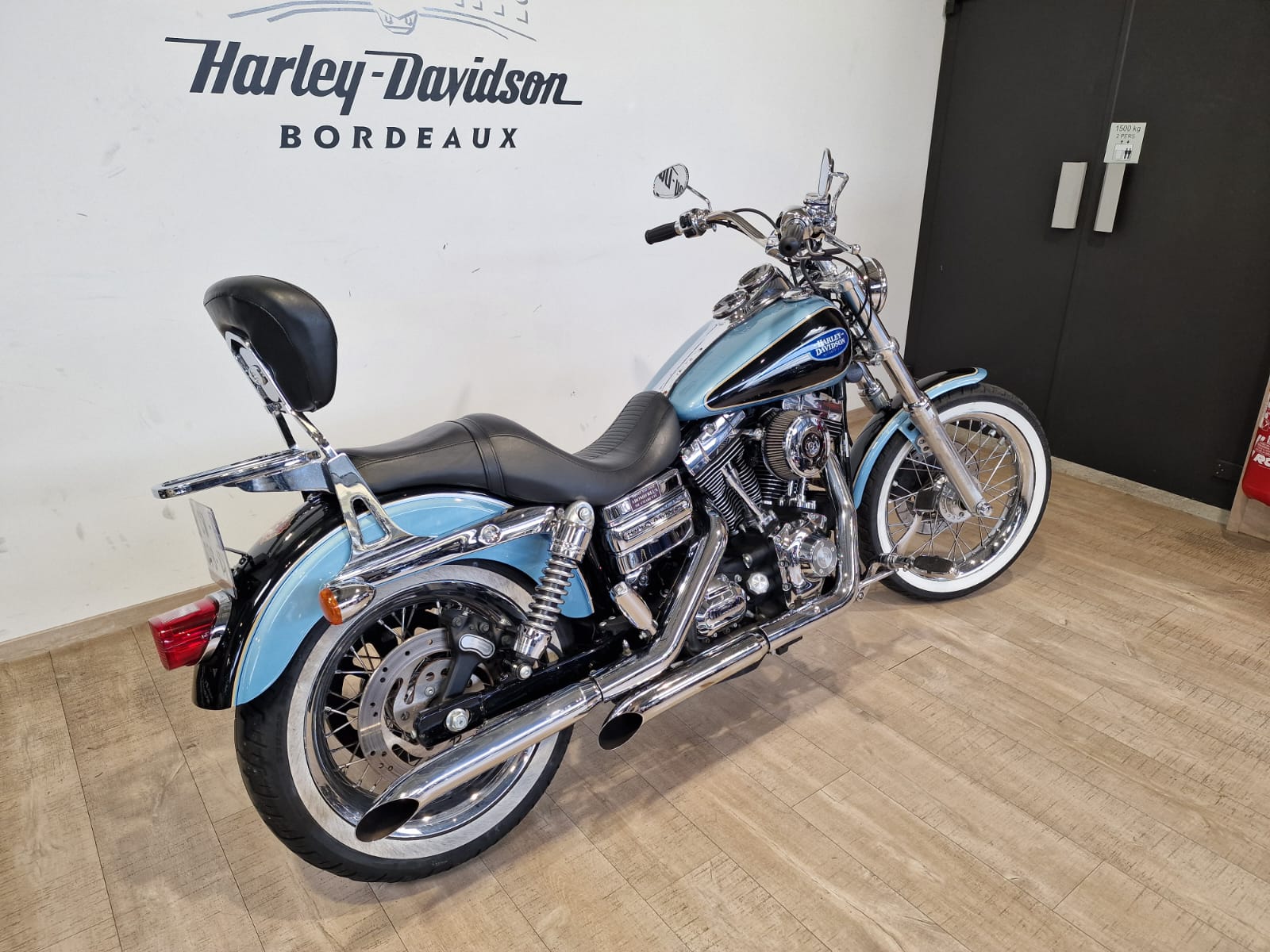 photo de HARLEY DAVIDSON DYNA CUSTOM 1584 1584 occasion de couleur  en vente à Begles n°2