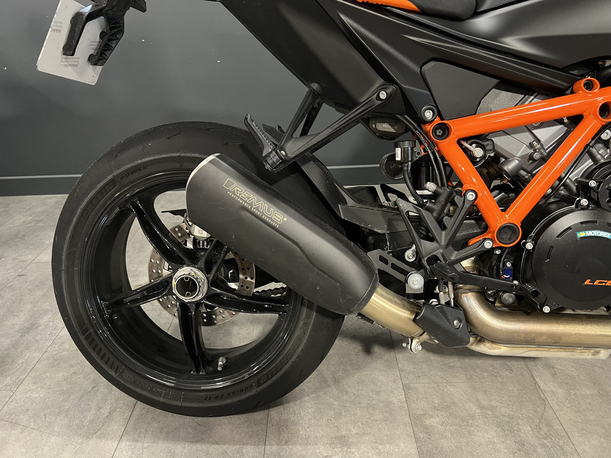 photo de KTM 1390 SUPERDUKE R EVO 1390 occasion de couleur  en vente à Calais n°2