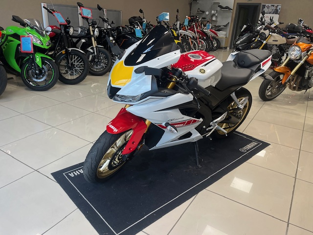 photo de YAMAHA YZF 125 R ABS 125 occasion de couleur  en vente à Lescure D Albigeois n°2