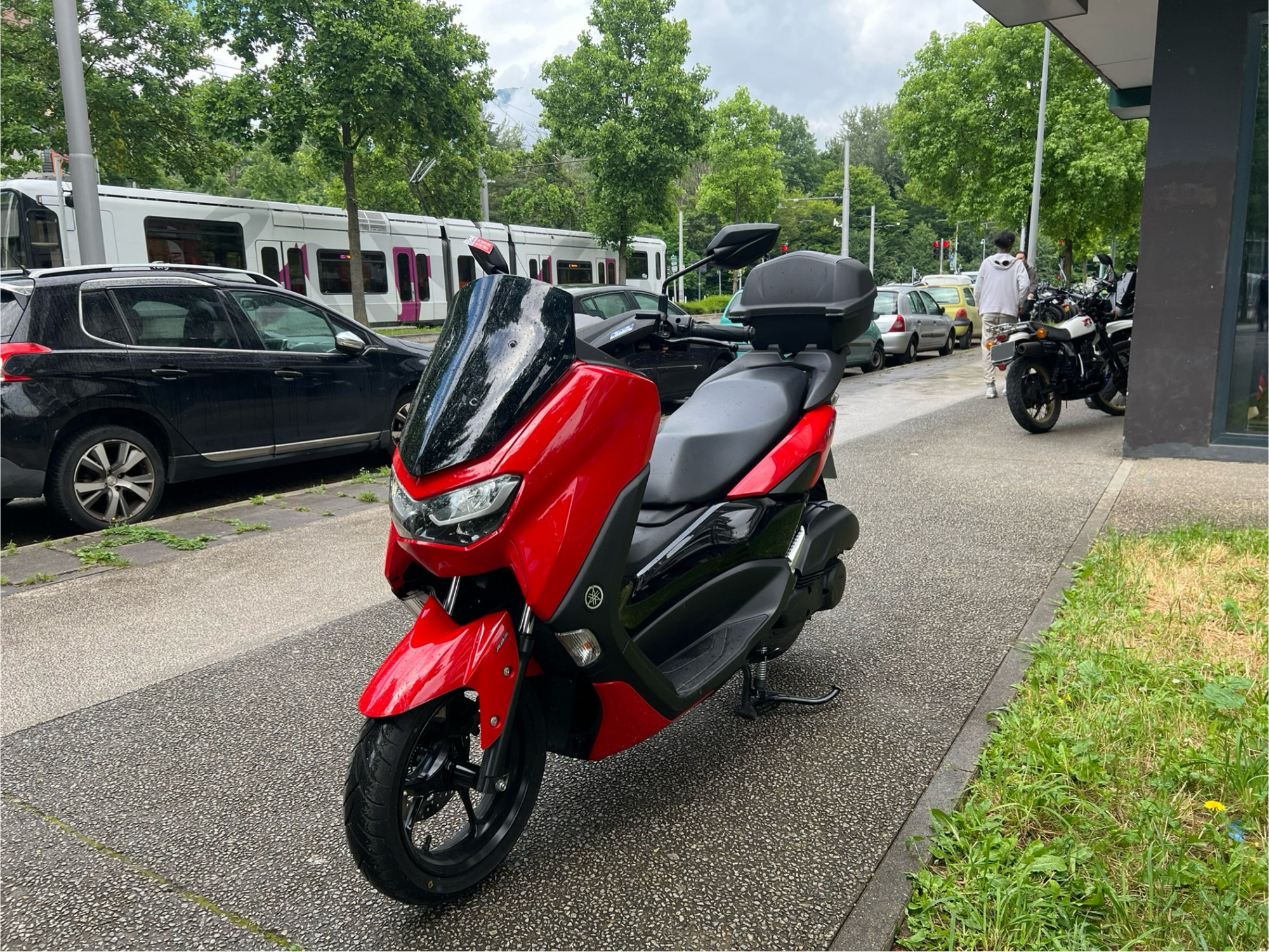 photo de YAMAHA NMAX 125 125 occasion de couleur  en vente à Grenoble n°2