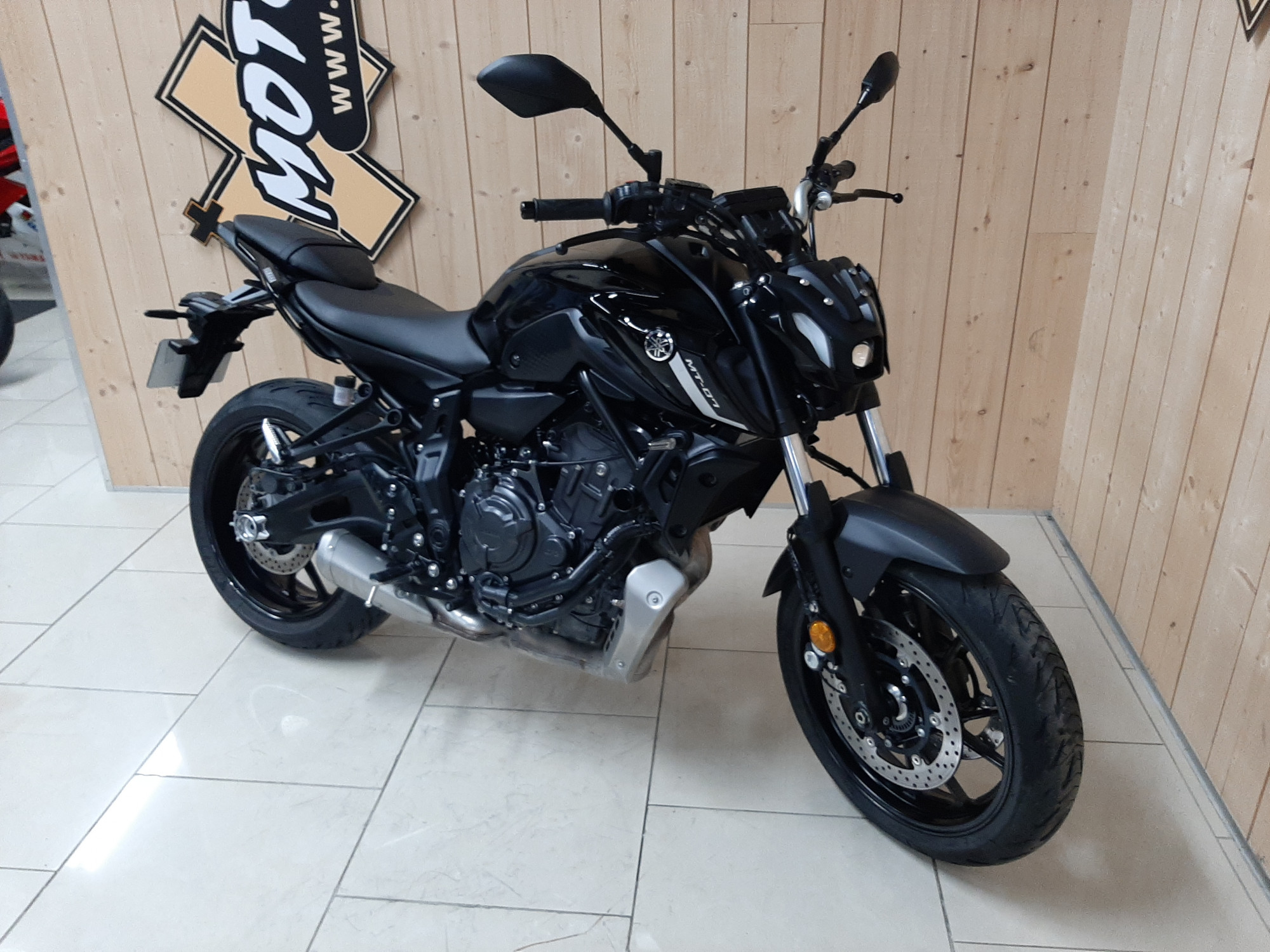 photo de YAMAHA MT-07 (47.5CV) 695 occasion de couleur  en vente à Beauvais n°2