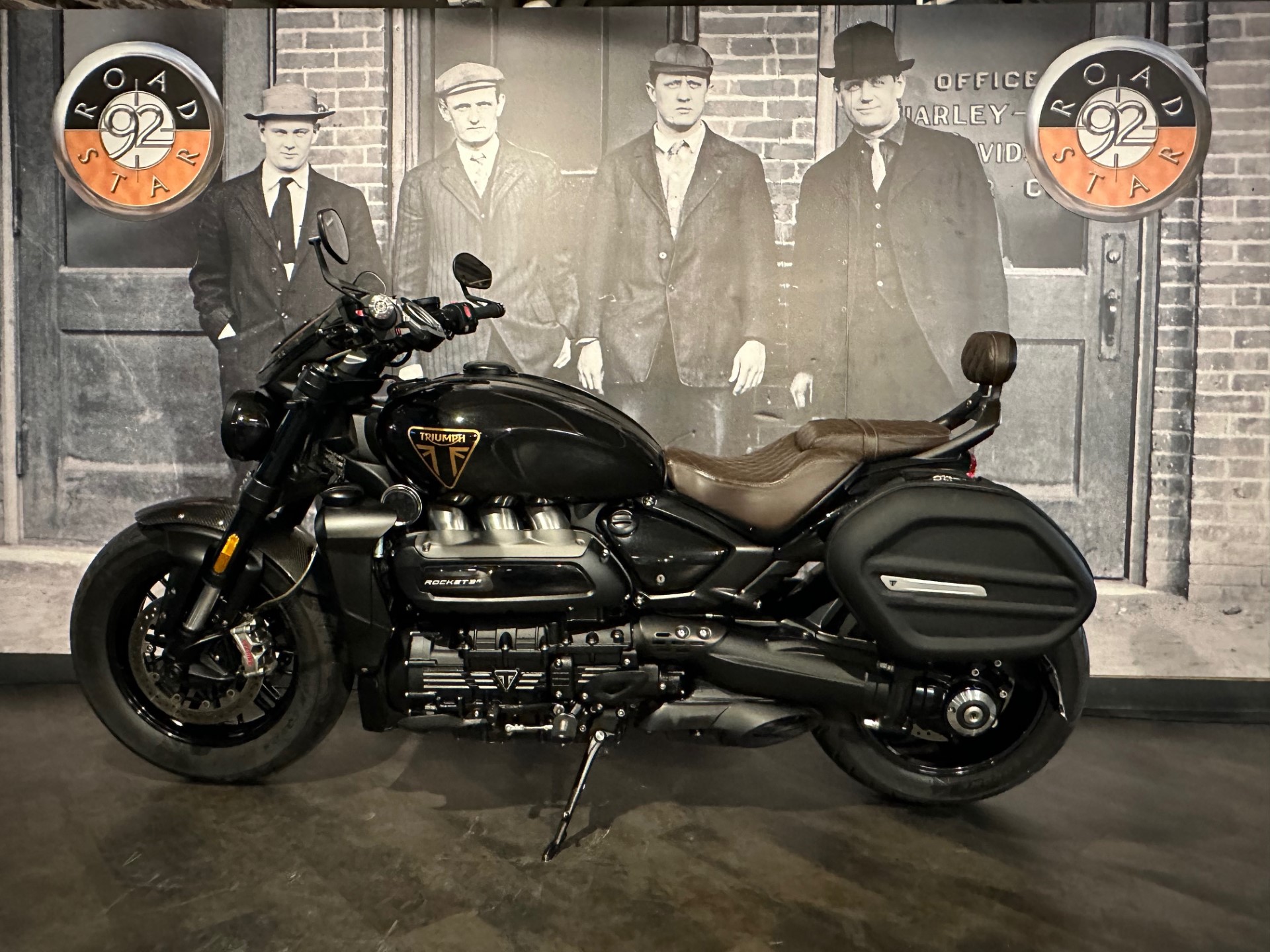 photo de TRIUMPH ROCKET 3 R 2500 occasion de couleur  en vente à St Cloud n°1