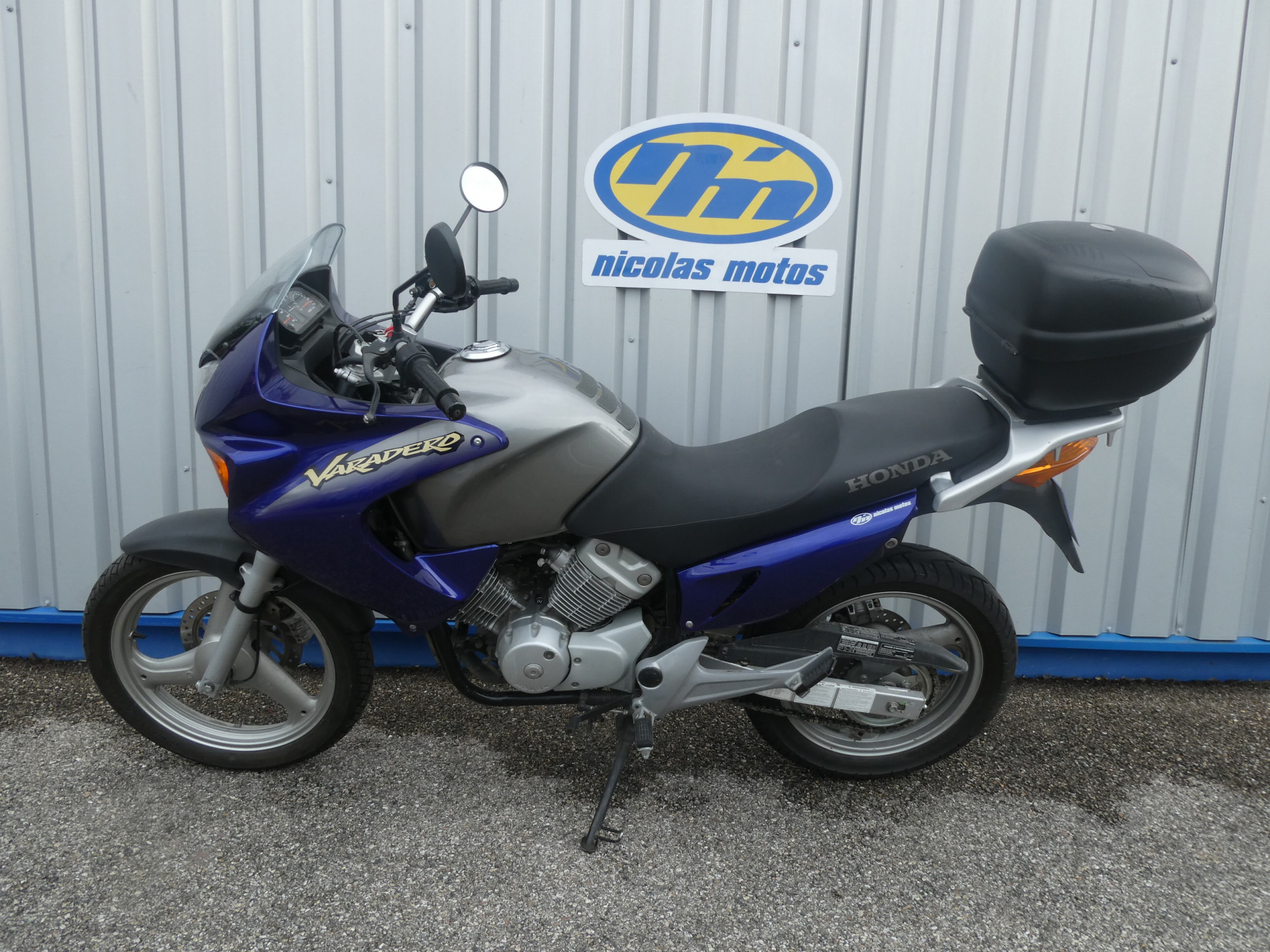 photo de HONDA VARADERO 125 125 occasion de couleur  en vente à Annonay n°1