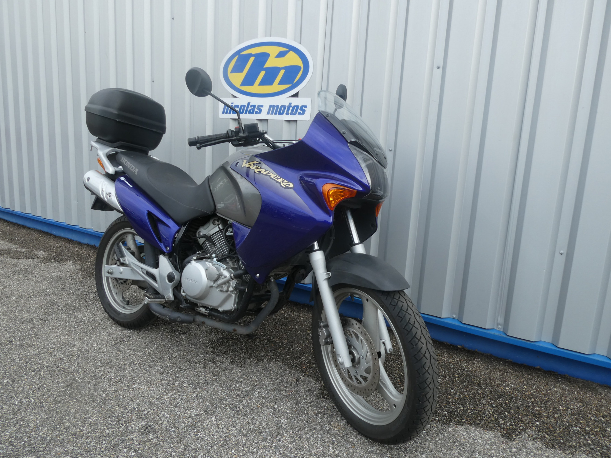 photo de HONDA VARADERO 125 125 occasion de couleur  en vente à Annonay n°2