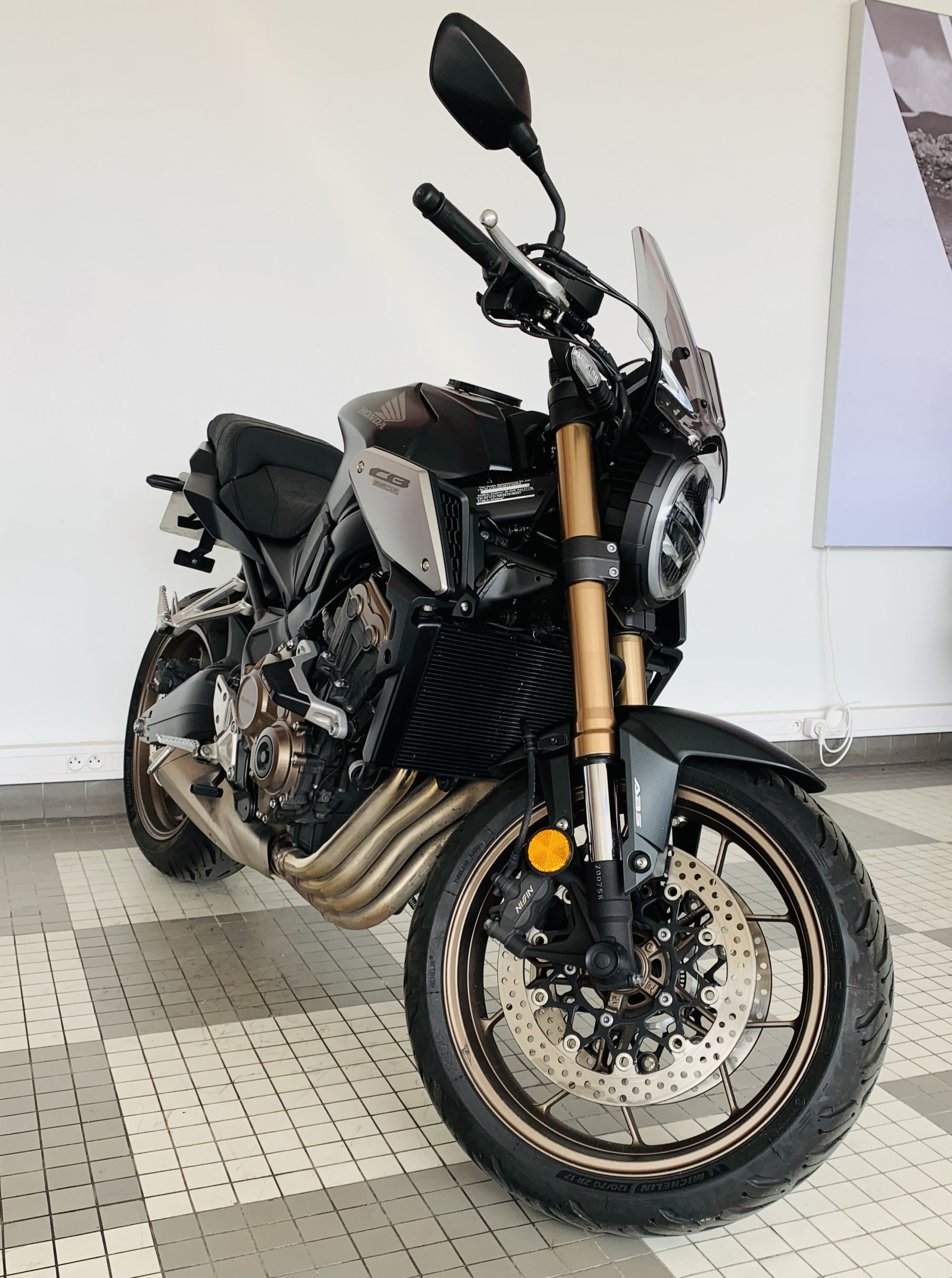 photo de HONDA CB650R NEO SPORTS CAFé 650 occasion de couleur  en vente à Melun n°3