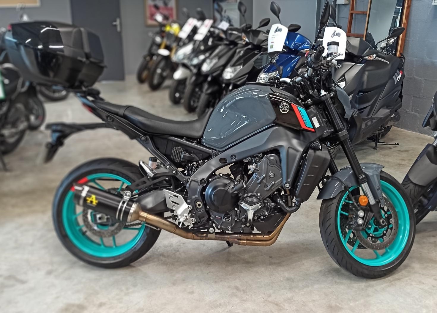 photo de YAMAHA MT-09 850 occasion de couleur  en vente   Gonfreville L Orcher