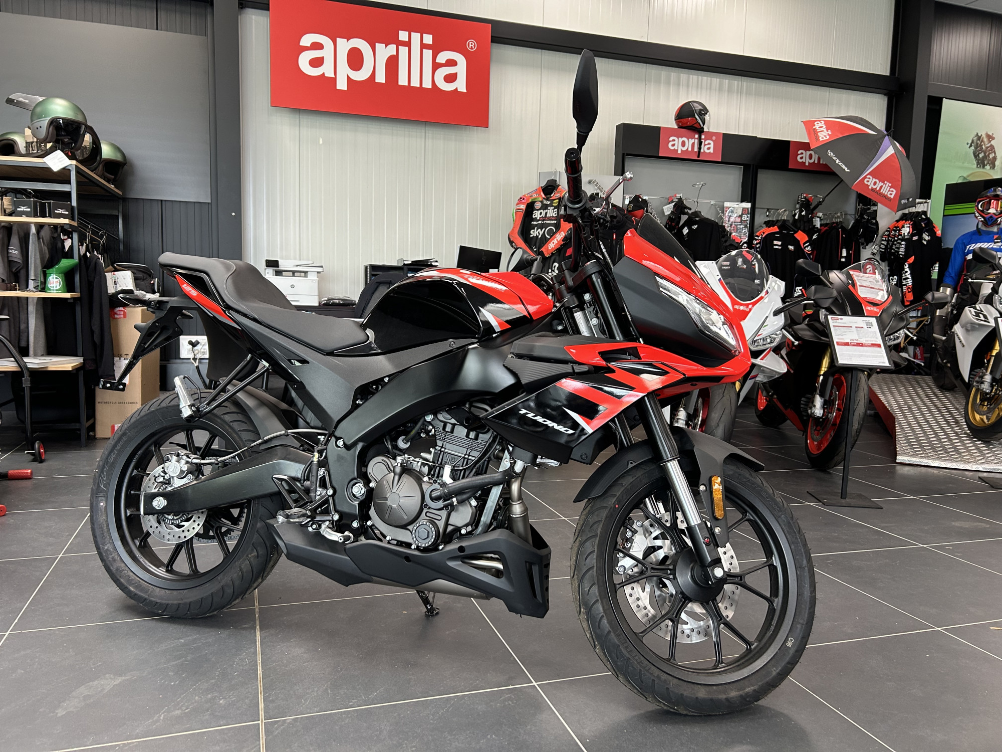 photo de APRILIA TUONO 125 125 occasion de couleur  en vente à Chalon Sur Saone n°1