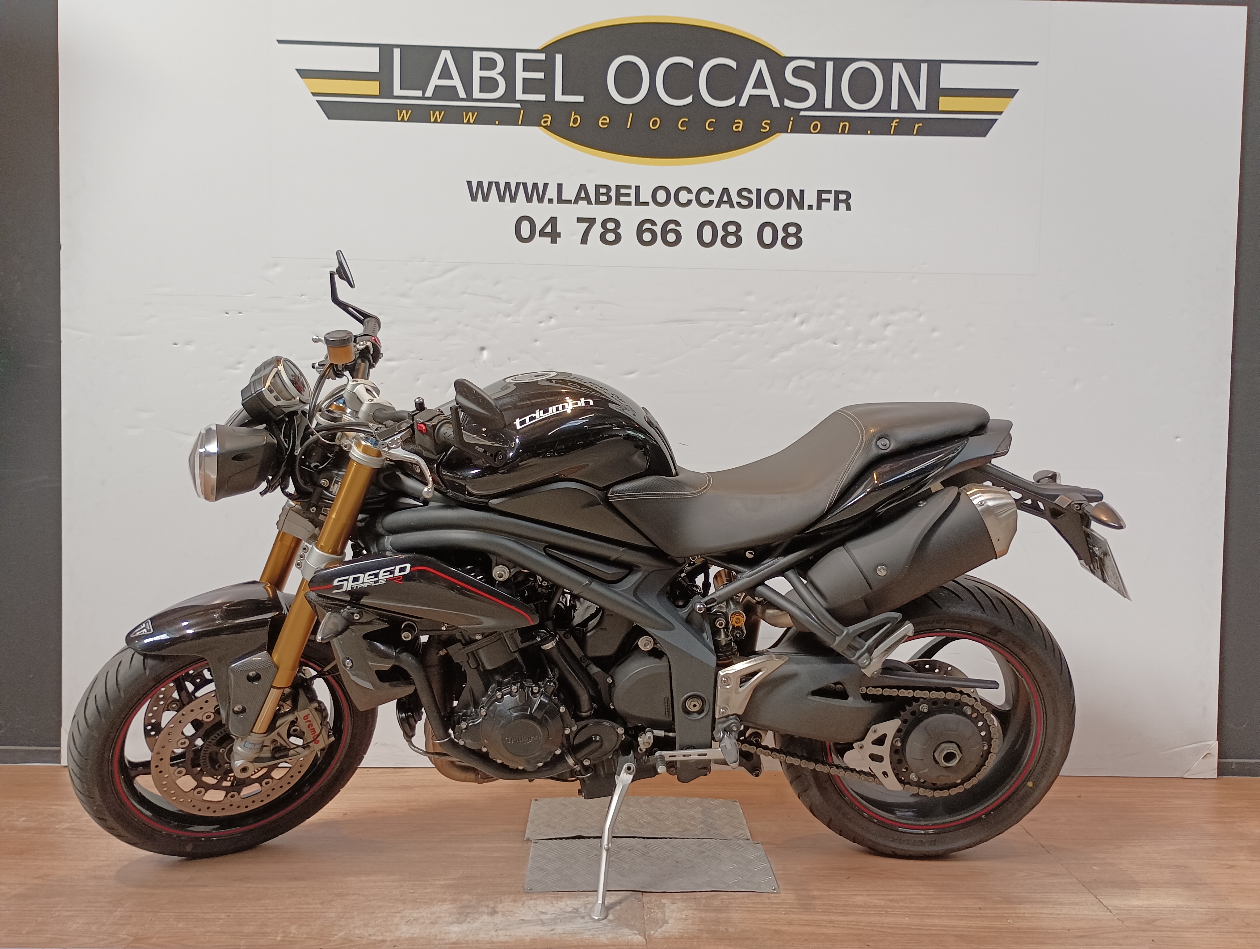 photo de TRIUMPH 1050 SPEED TRIPLE R 1050 occasion de couleur  en vente   Limonest