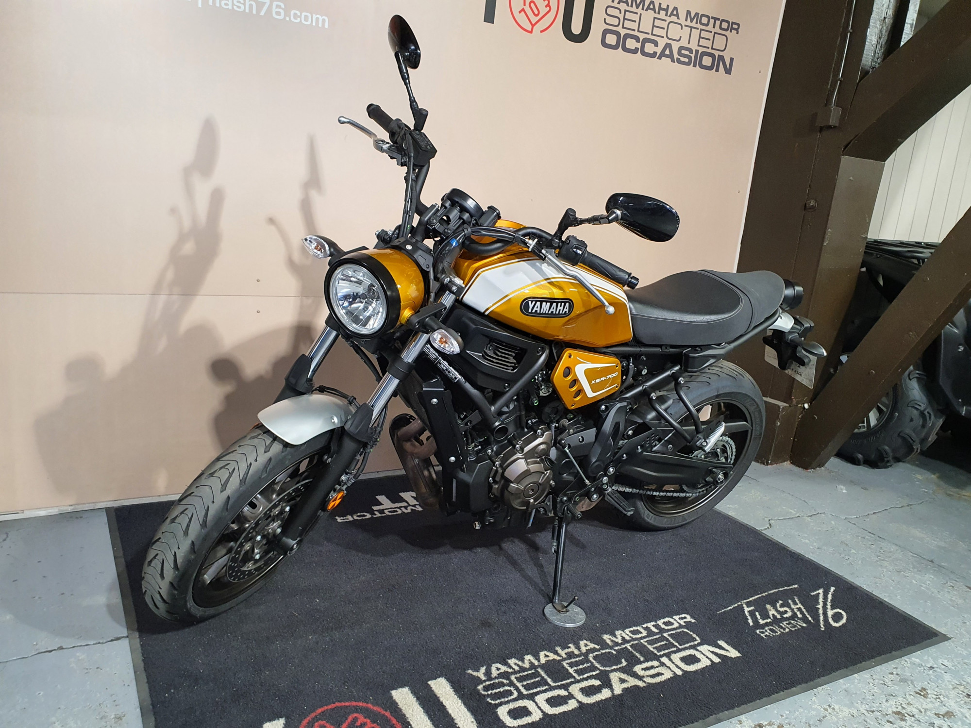 photo de YAMAHA XSR 700 700 occasion de couleur  en vente   Rouen