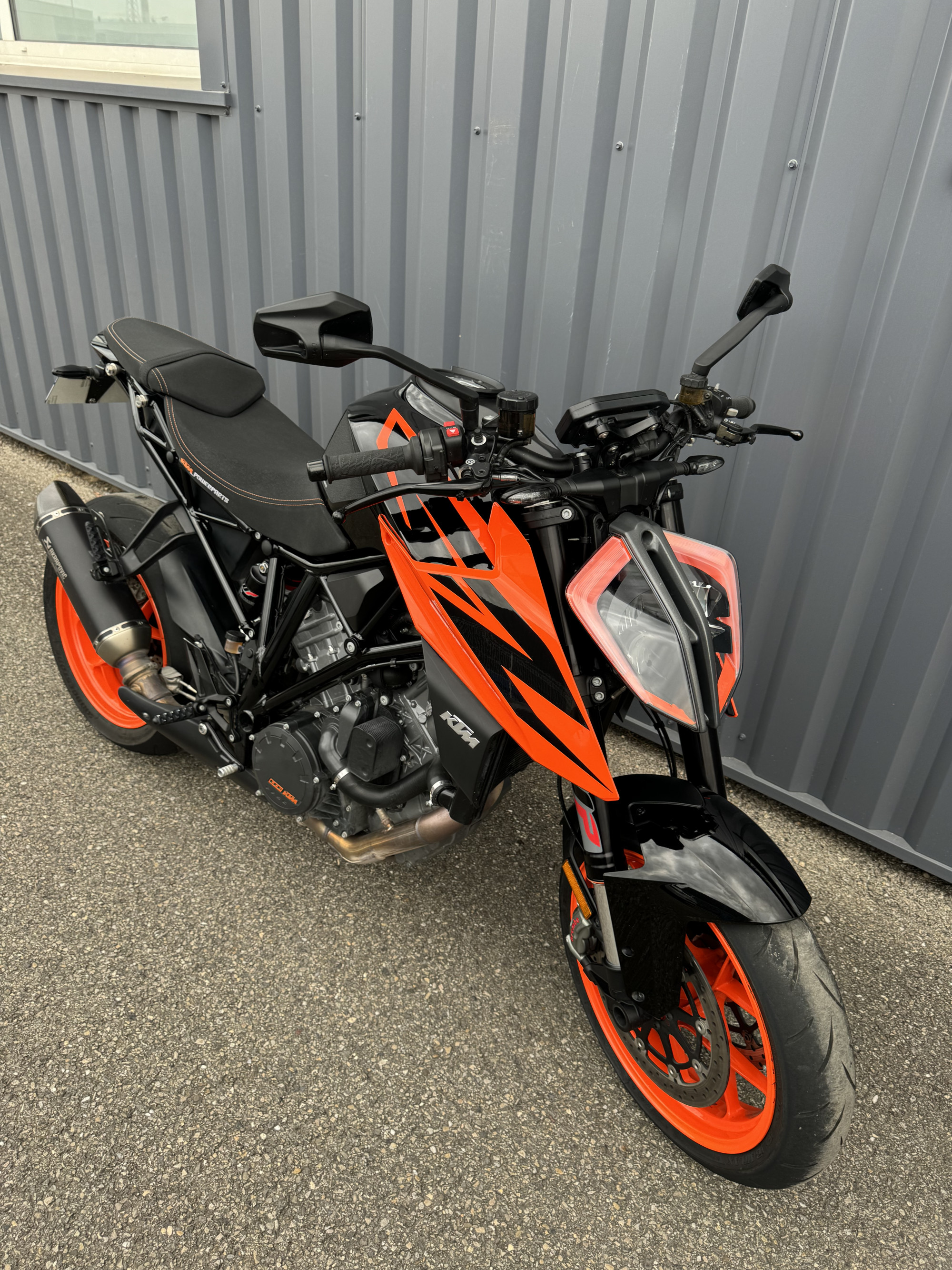 photo de KTM 1290 SUPER DUKE R 1290 occasion de couleur  en vente à Salaise Sur Sanne n°2