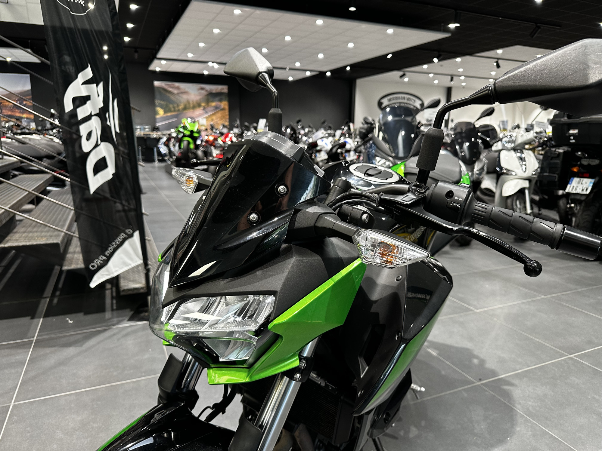 photo de KAWASAKI Z 400 400 occasion de couleur  en vente à Ploeren n°2