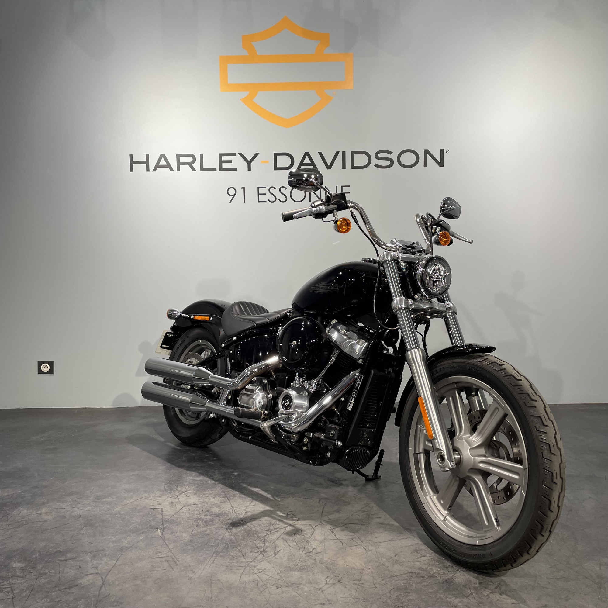 photo de HARLEY DAVIDSON SOFTAIL STANDARD 1745 1745 occasion de couleur  en vente à Ballainvilliers n°2