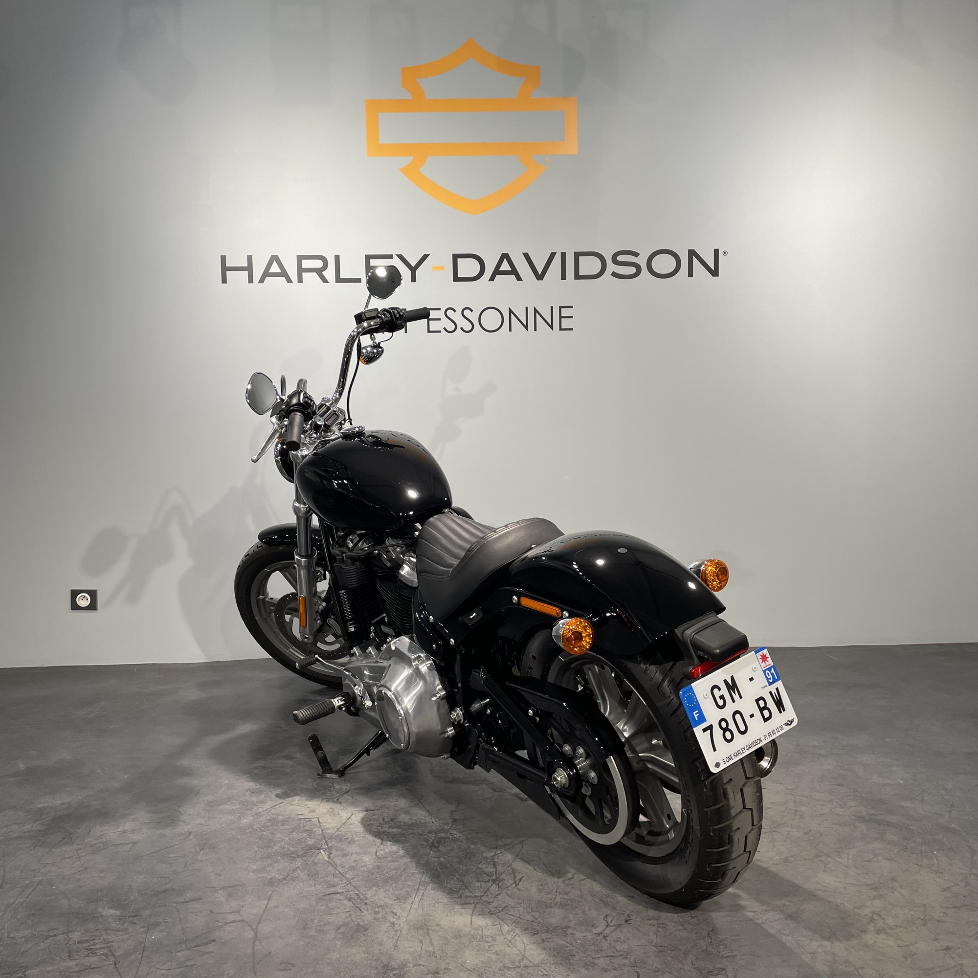 photo de HARLEY DAVIDSON SOFTAIL STANDARD 1745 1745 occasion de couleur  en vente à Ballainvilliers n°1