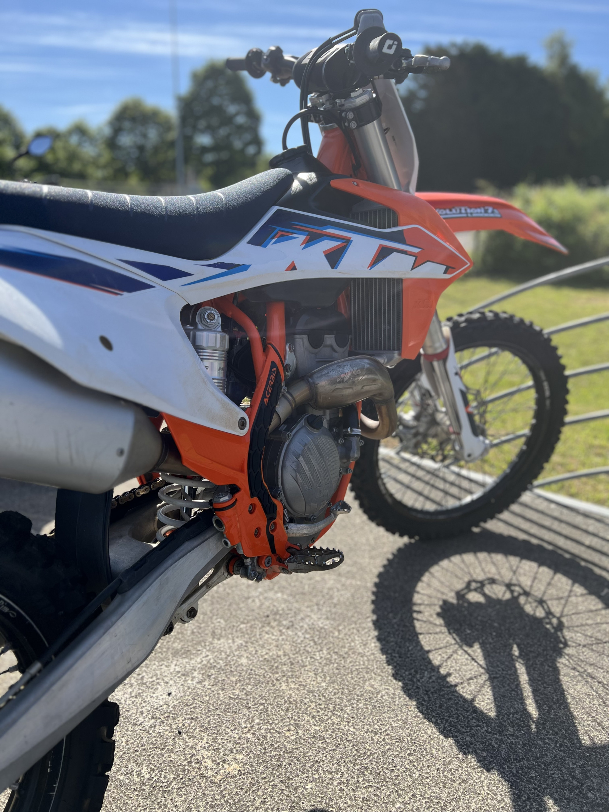 photo de KTM 250 SX-F 250 occasion de couleur  en vente   Feytiat