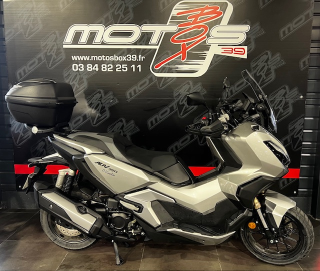 Annonce moto Honda adv 350