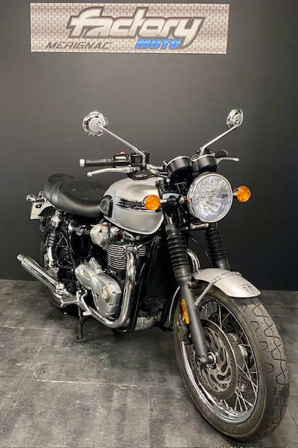 photo de TRIUMPH BONNEVILLE T120 1200 occasion de couleur  en vente   Merignac